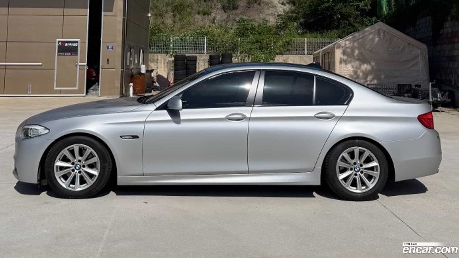 5-Series BMW 2010.5-OUTER-005