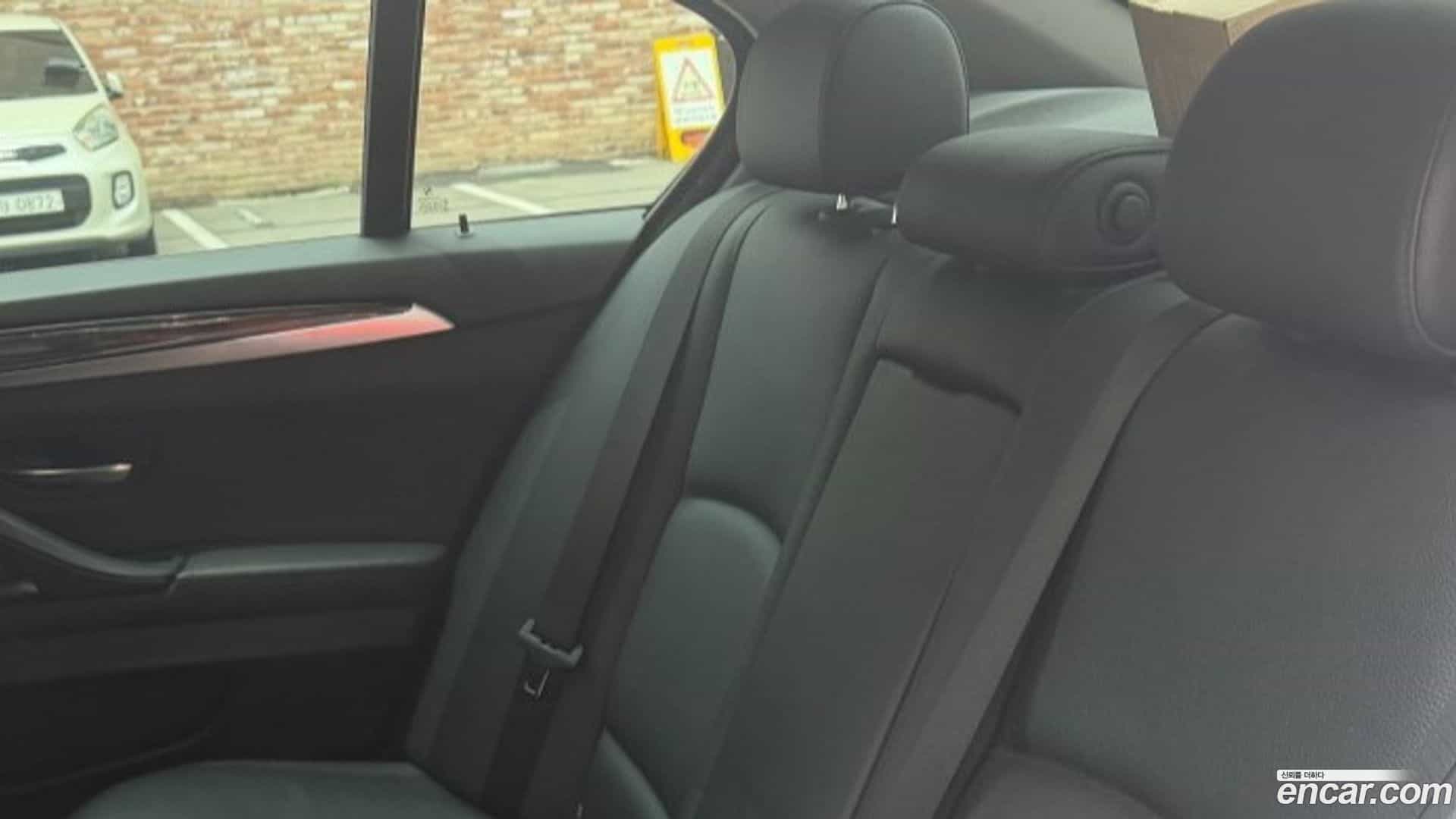 5-Series BMW 2010.5-OPTION-018