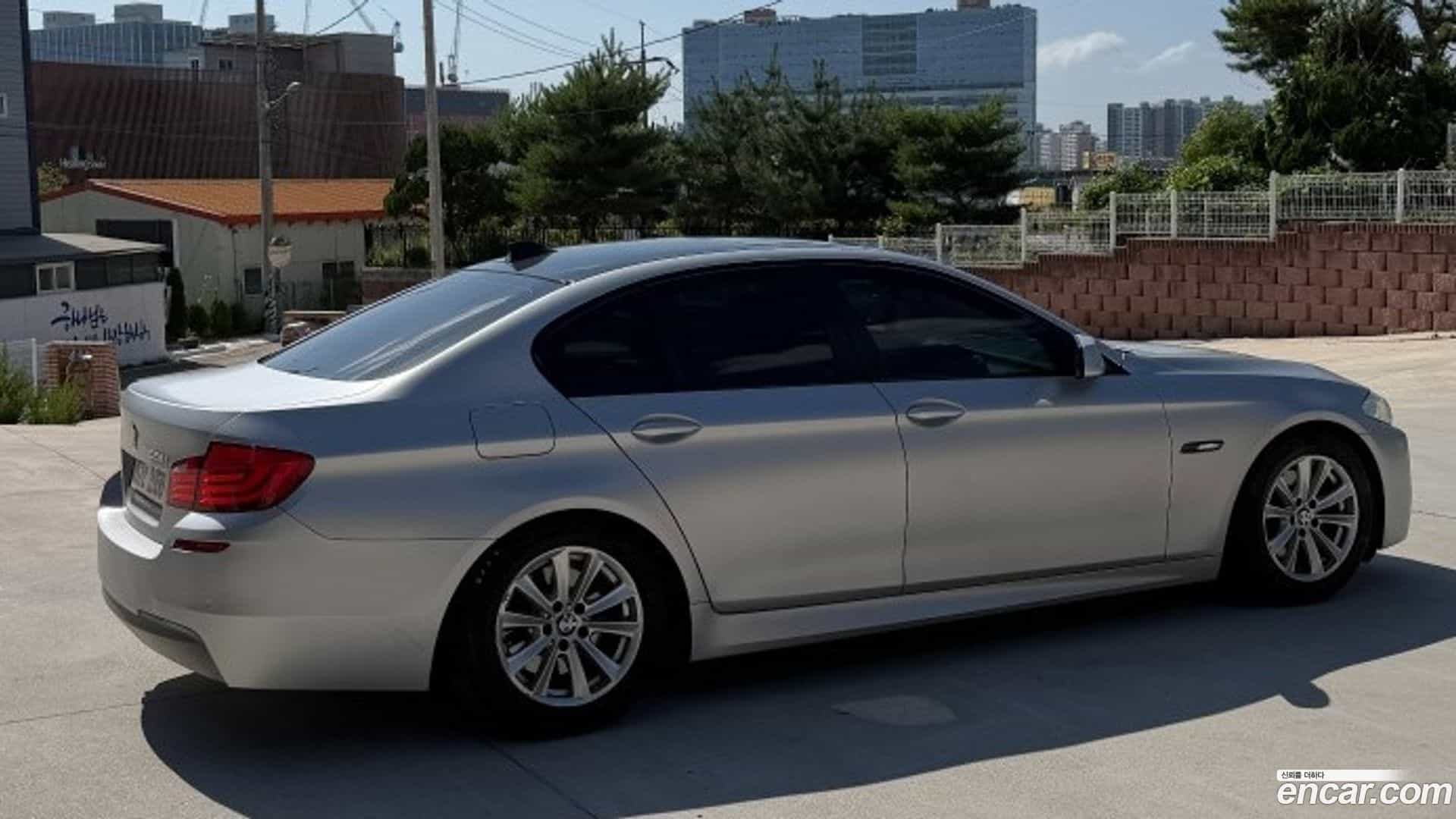5-Series BMW 2010.5-OPTION-020