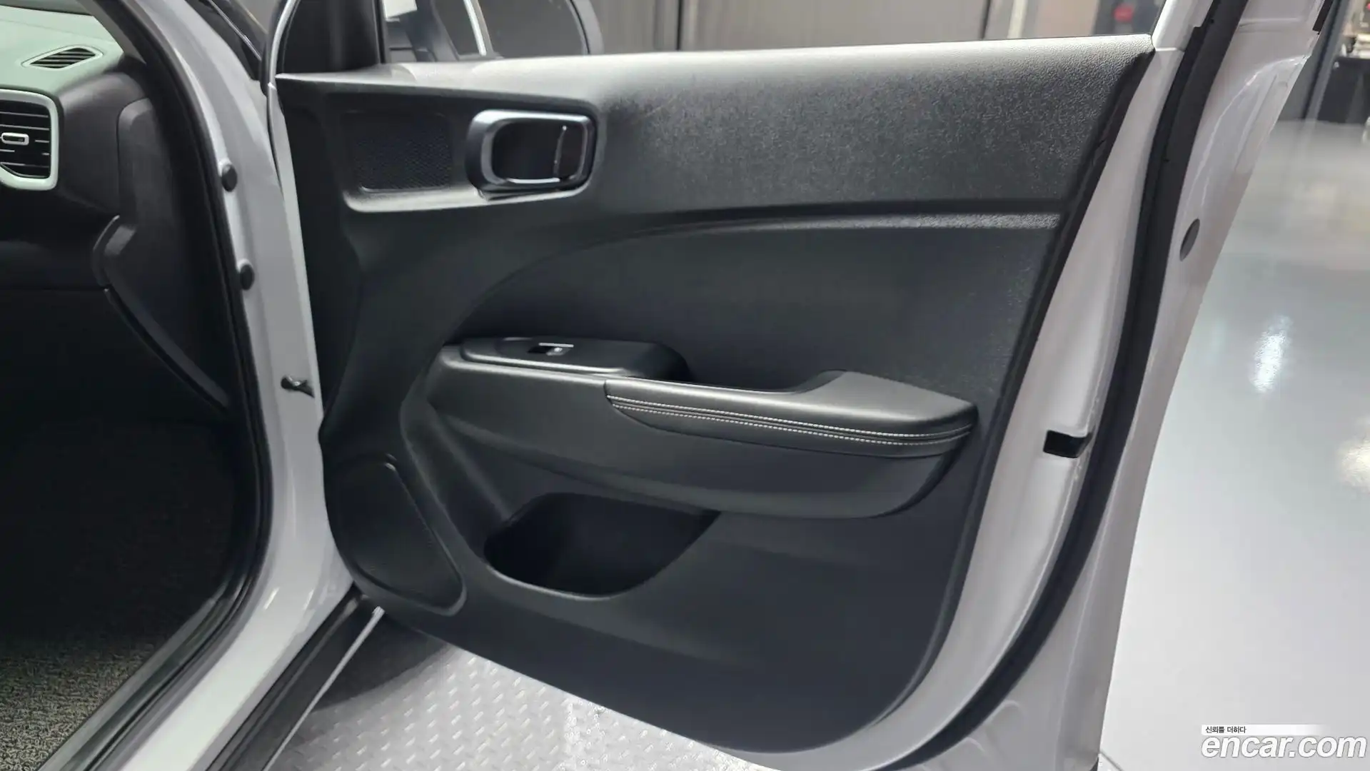 Venue Hyundai 2019.6-INNER-035