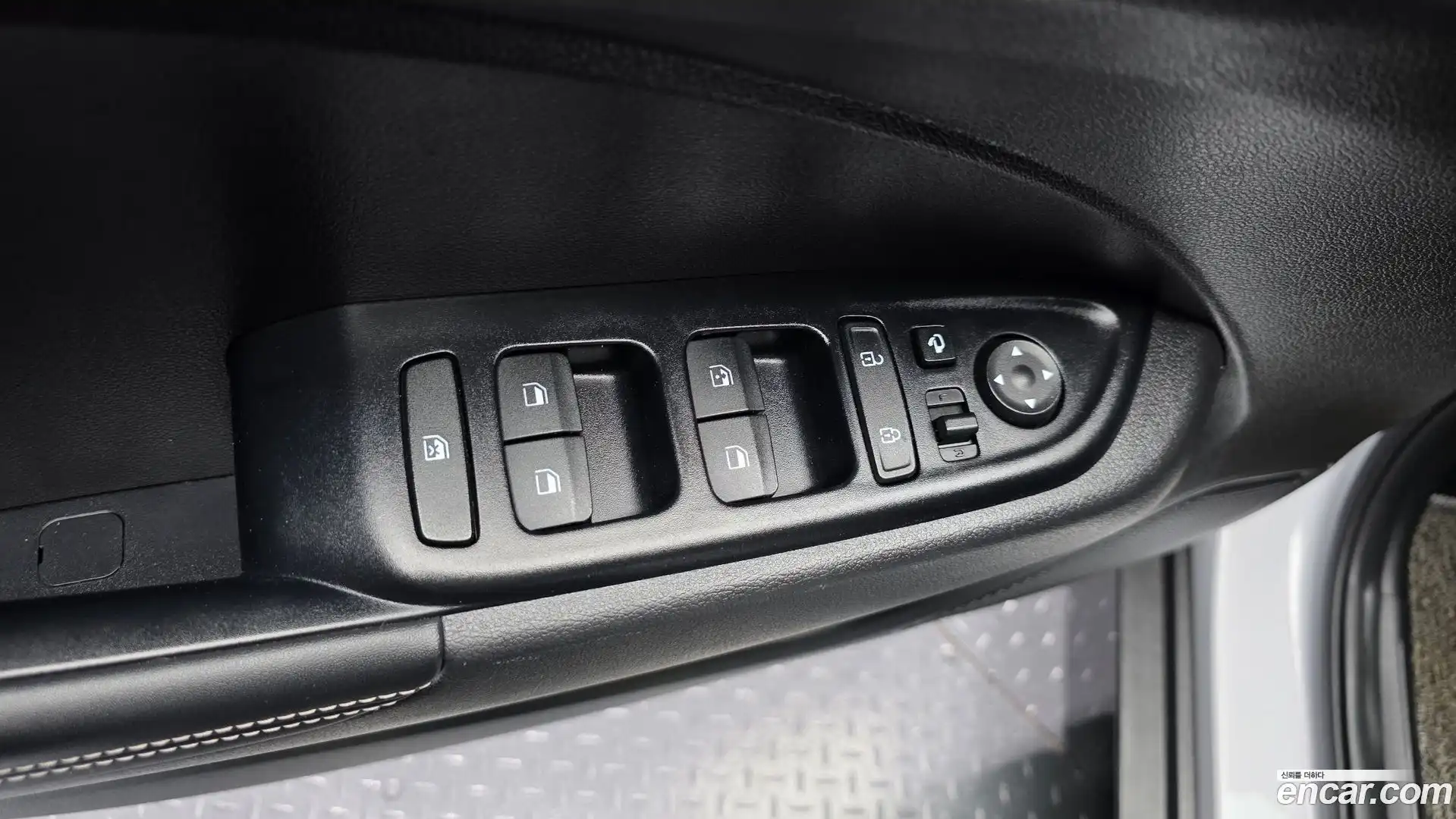 Venue Hyundai 2019.6-OPTION-042