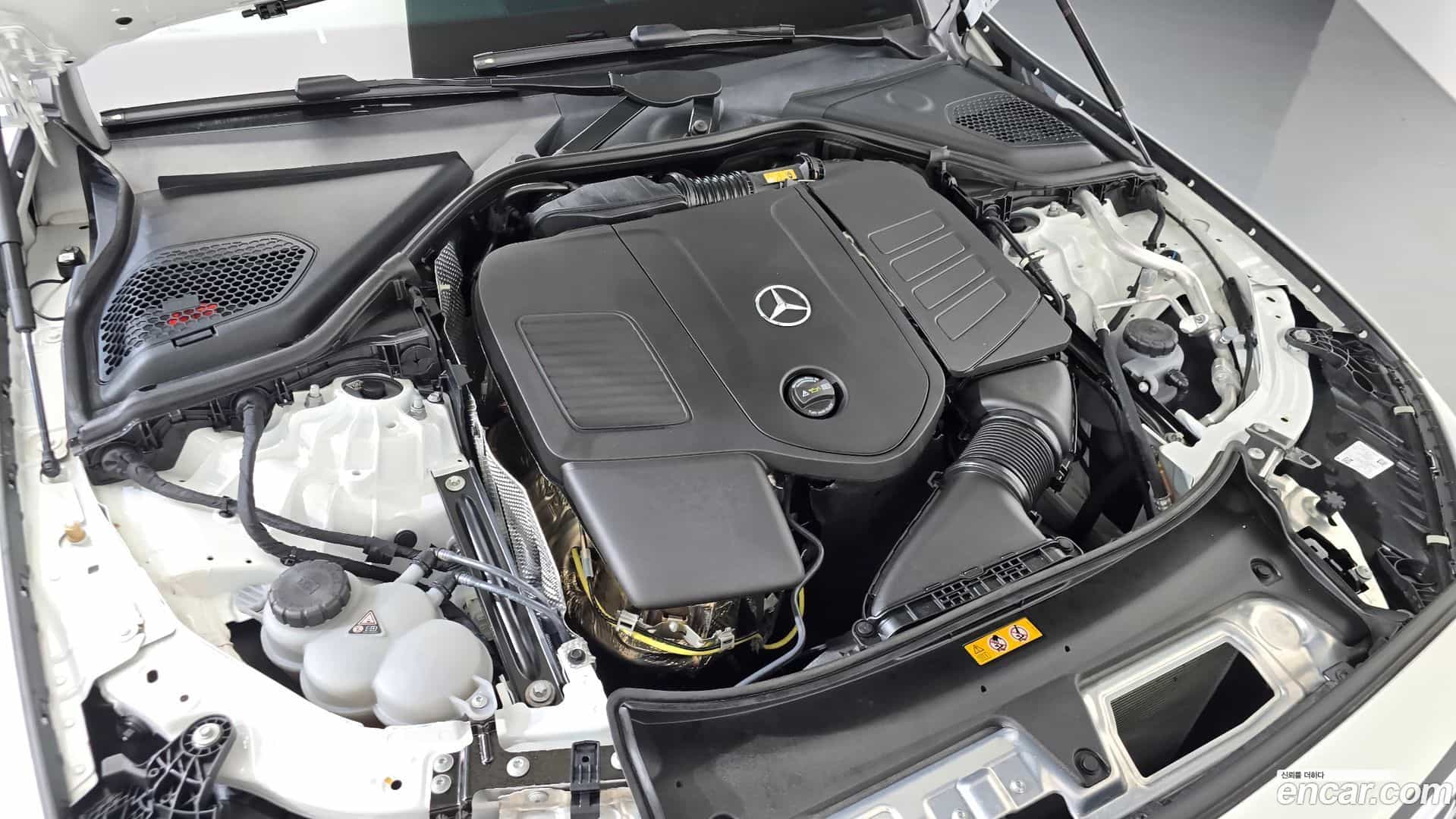 E-Class Mercedes-Benz 2025.4-OUTER-006