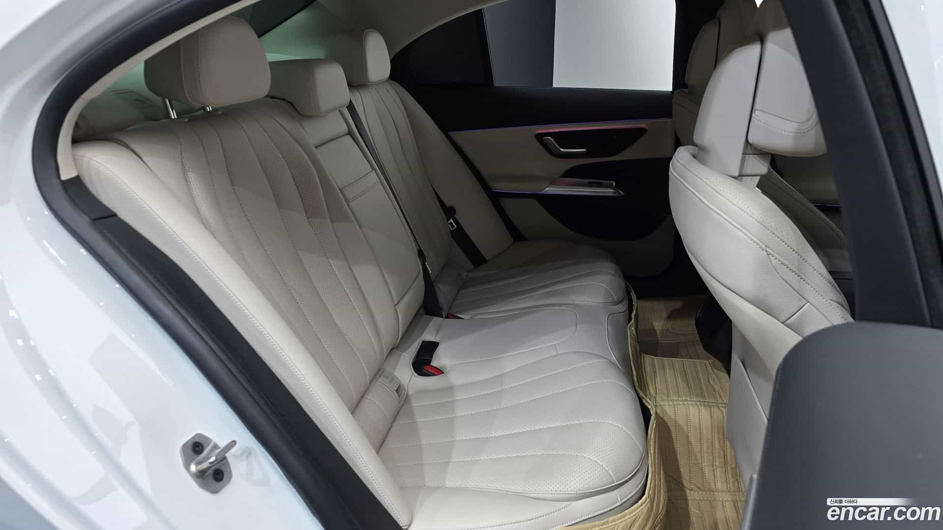 E-Class Mercedes-Benz 2025.4-OPTION-015