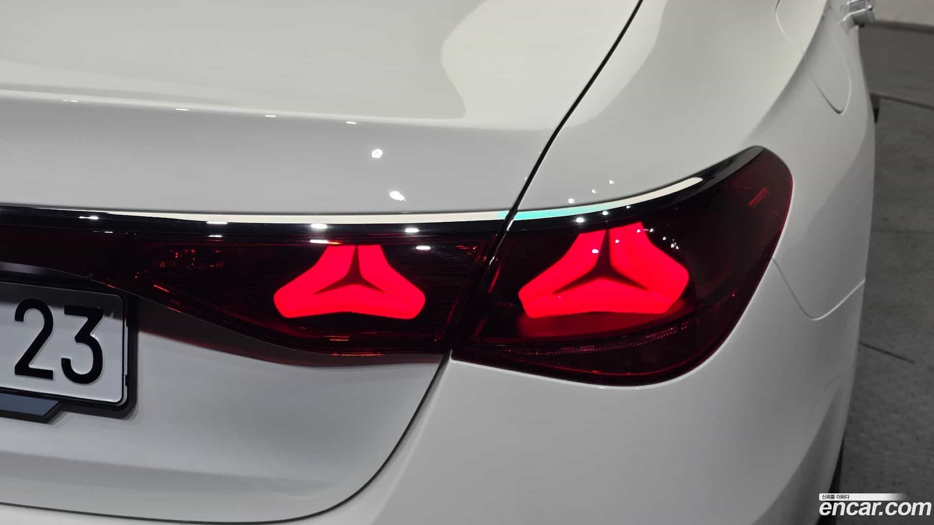 E-Class Mercedes-Benz 2025.4-OUTER-033