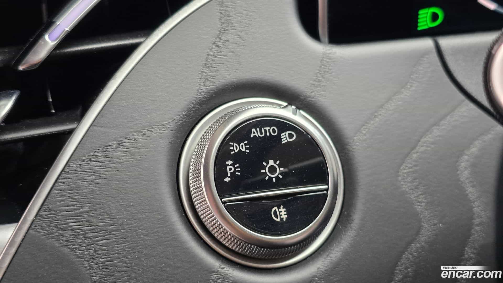 E-Class Mercedes-Benz 2025.4-OPTION-040