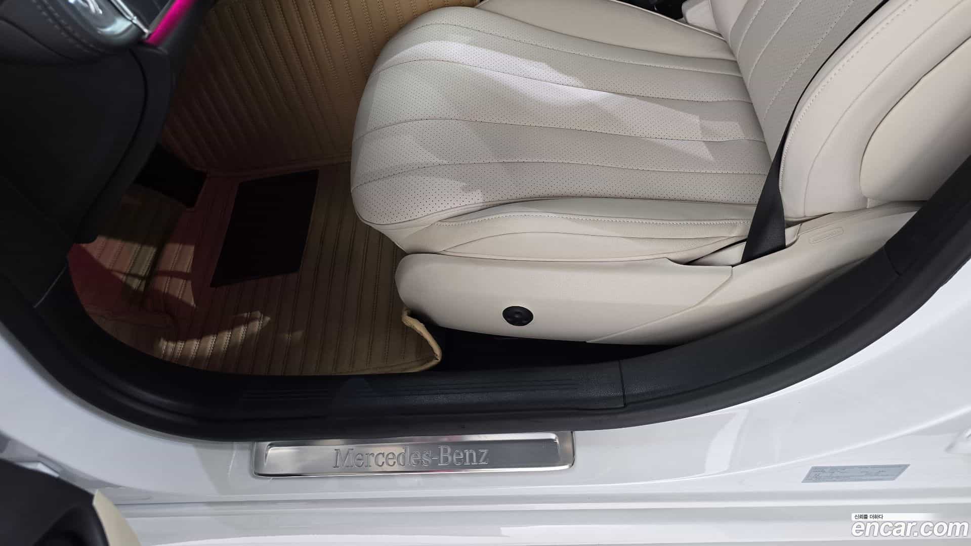 E-Class Mercedes-Benz 2025.4-OPTION-046