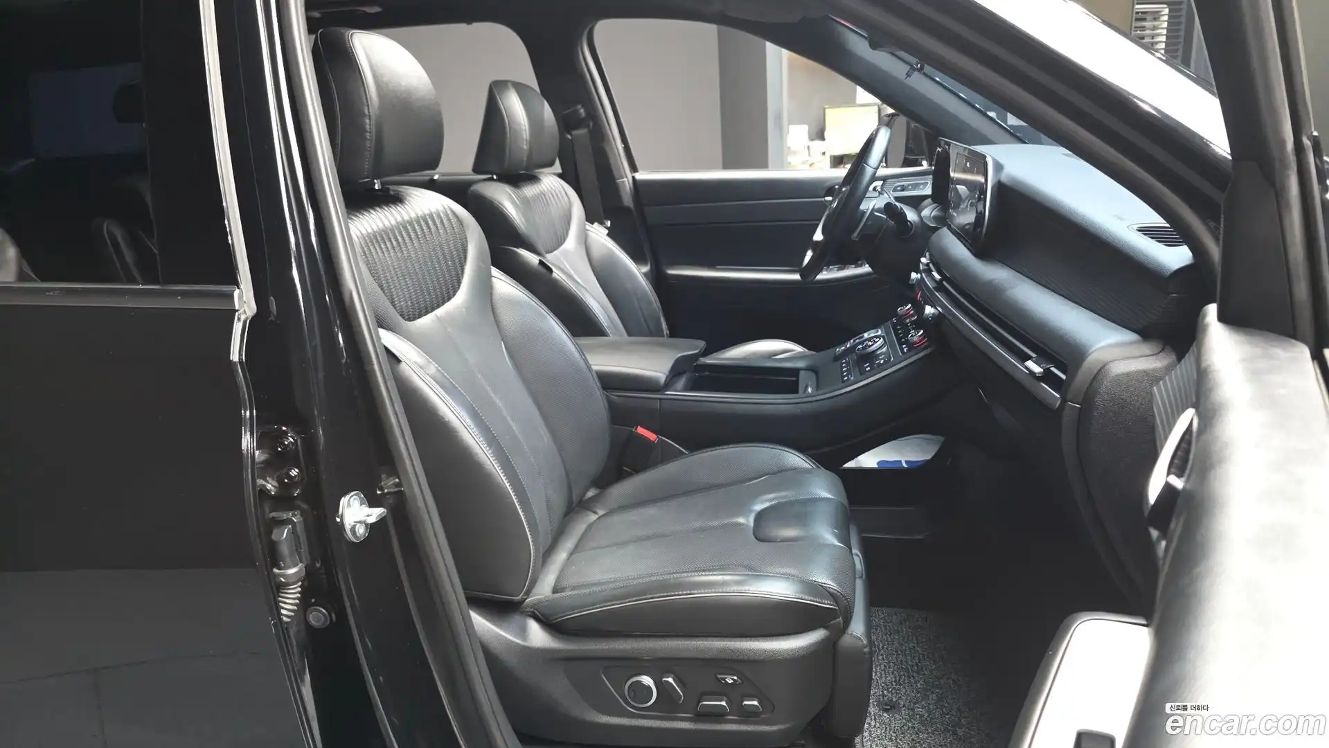 Palisade Hyundai 2023.8-OPTION-015