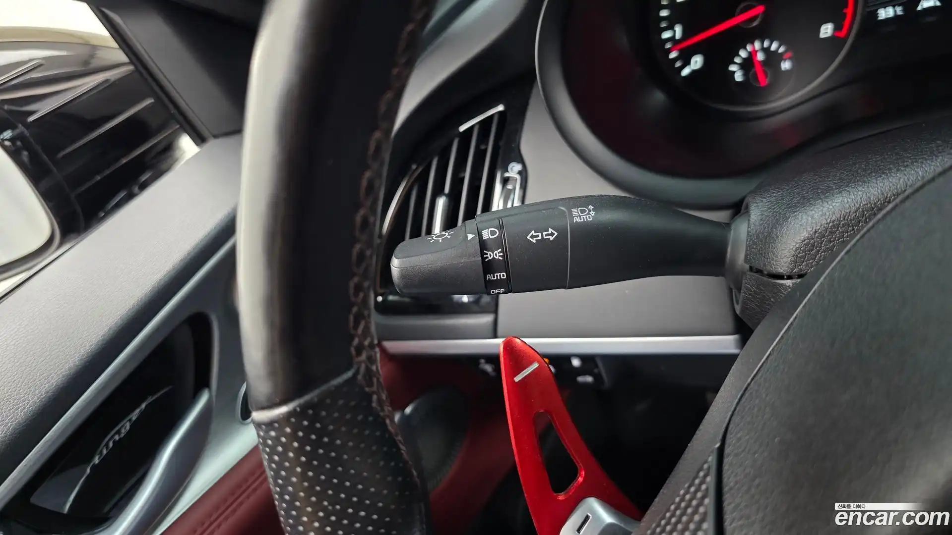 Stinger Kia 2018.6-OPTION-048