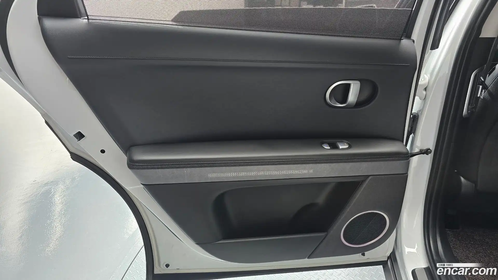 Ioniq5 Hyundai 2022.2-INNER-035
