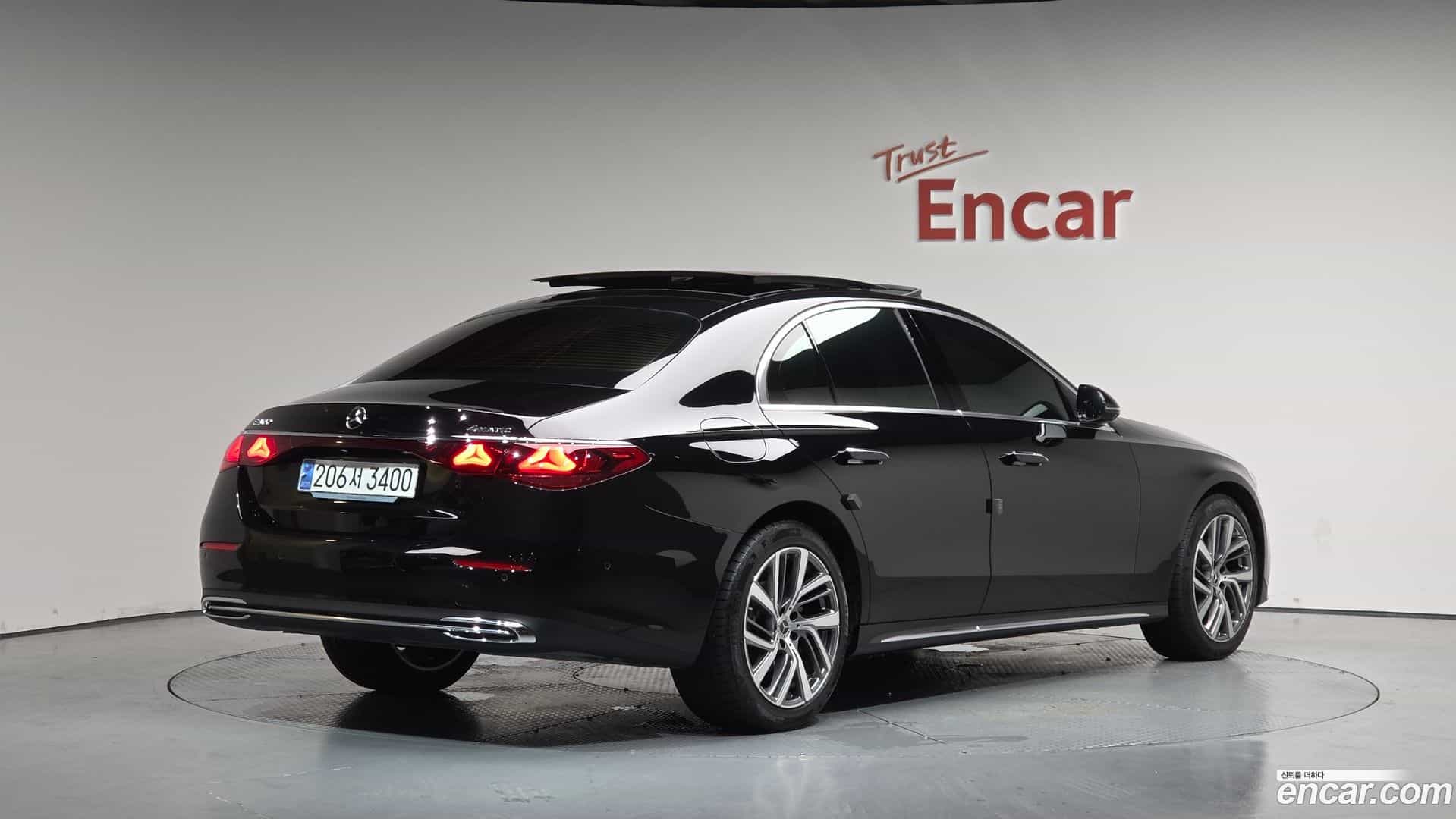 E-Class Mercedes-Benz 2024.6-OUTER-002