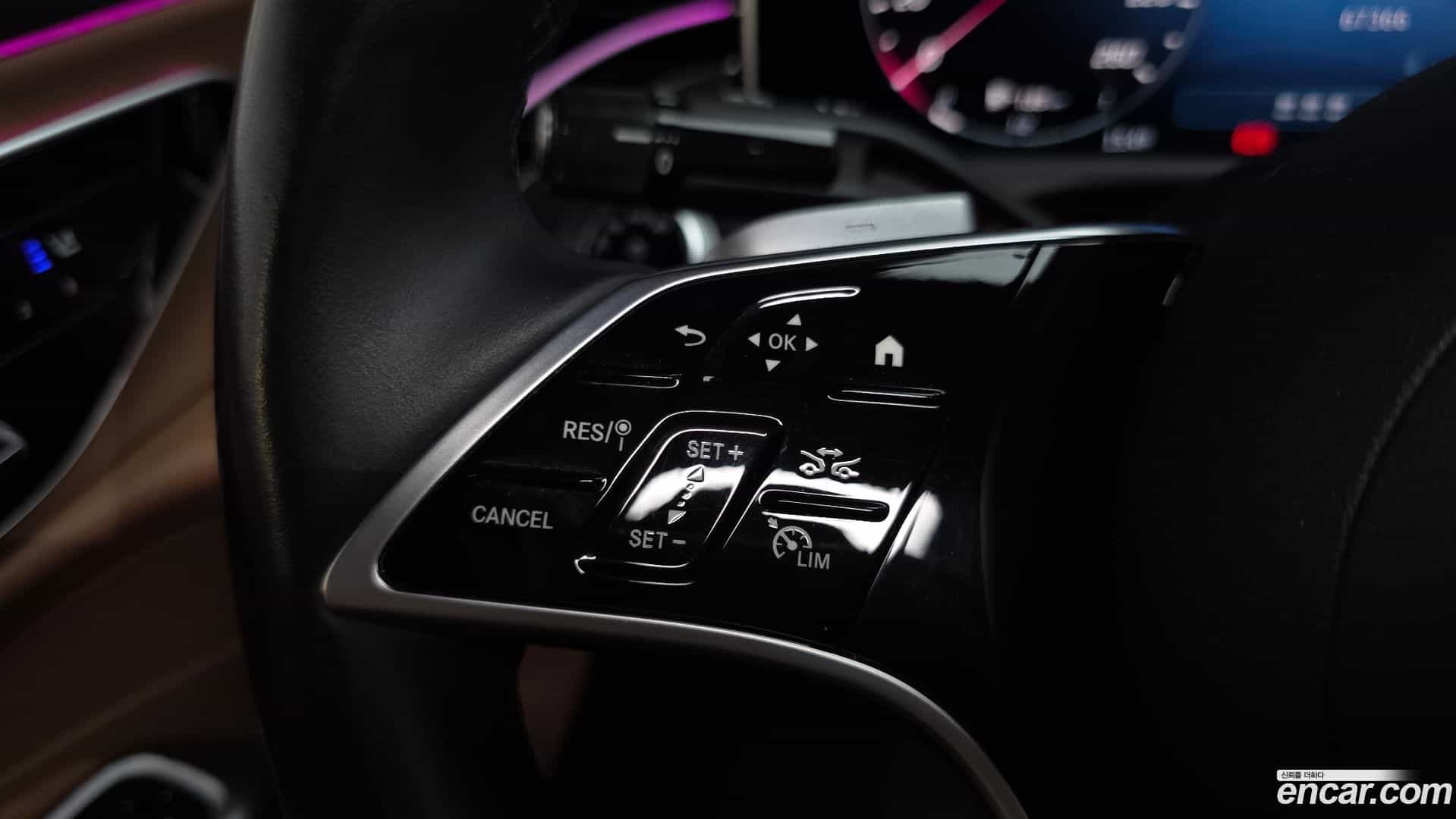 E-Class Mercedes-Benz 2024.6-OPTION-020