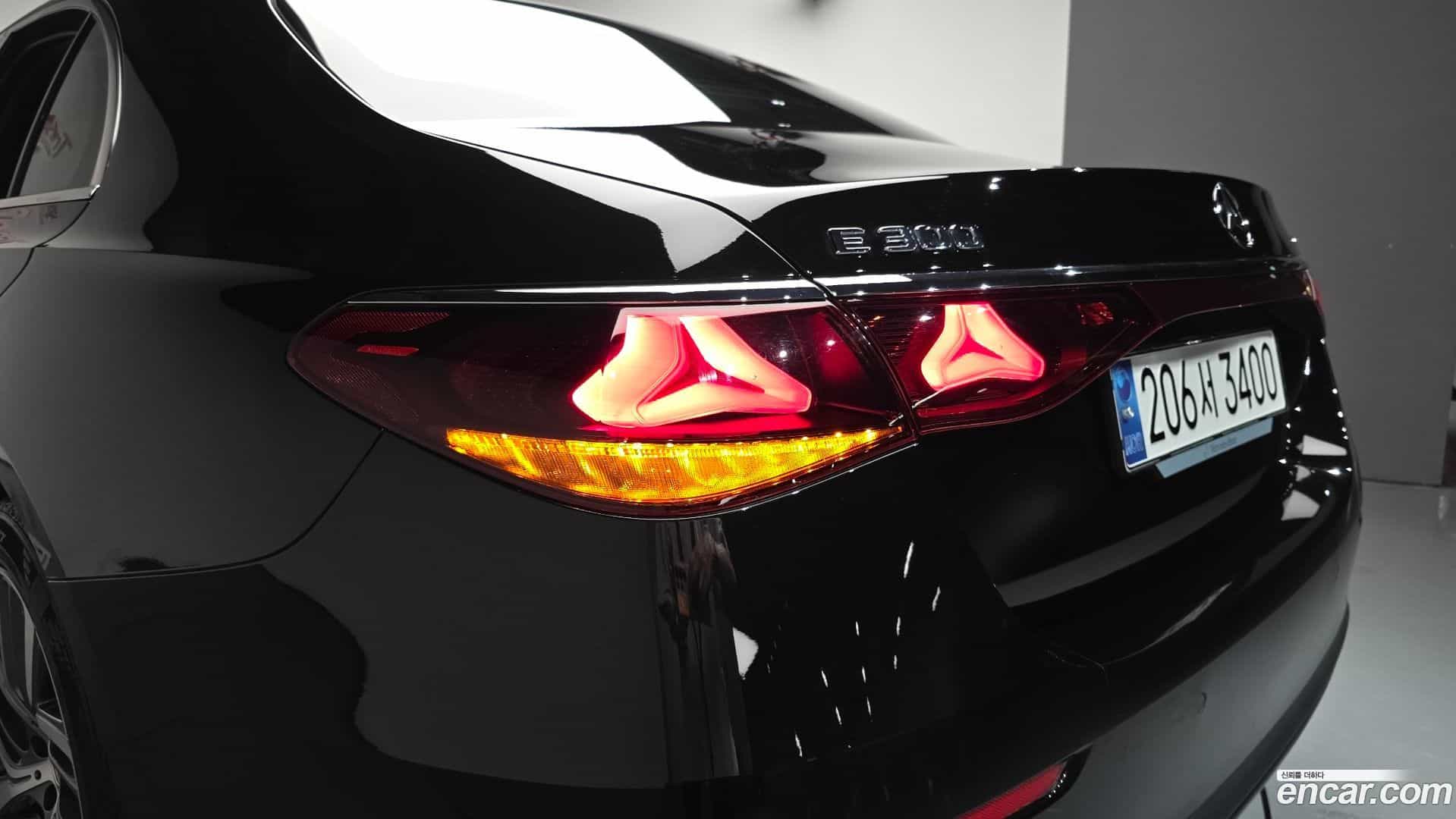 E-Class Mercedes-Benz 2024.6-OUTER-033