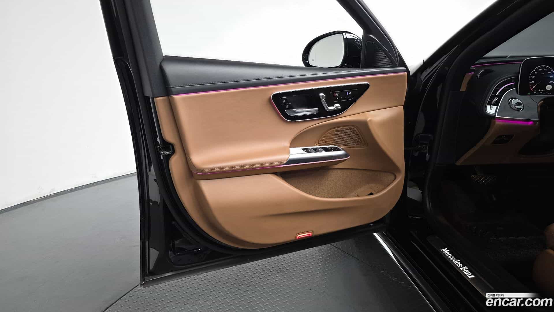 E-Class Mercedes-Benz 2024.6-INNER-034
