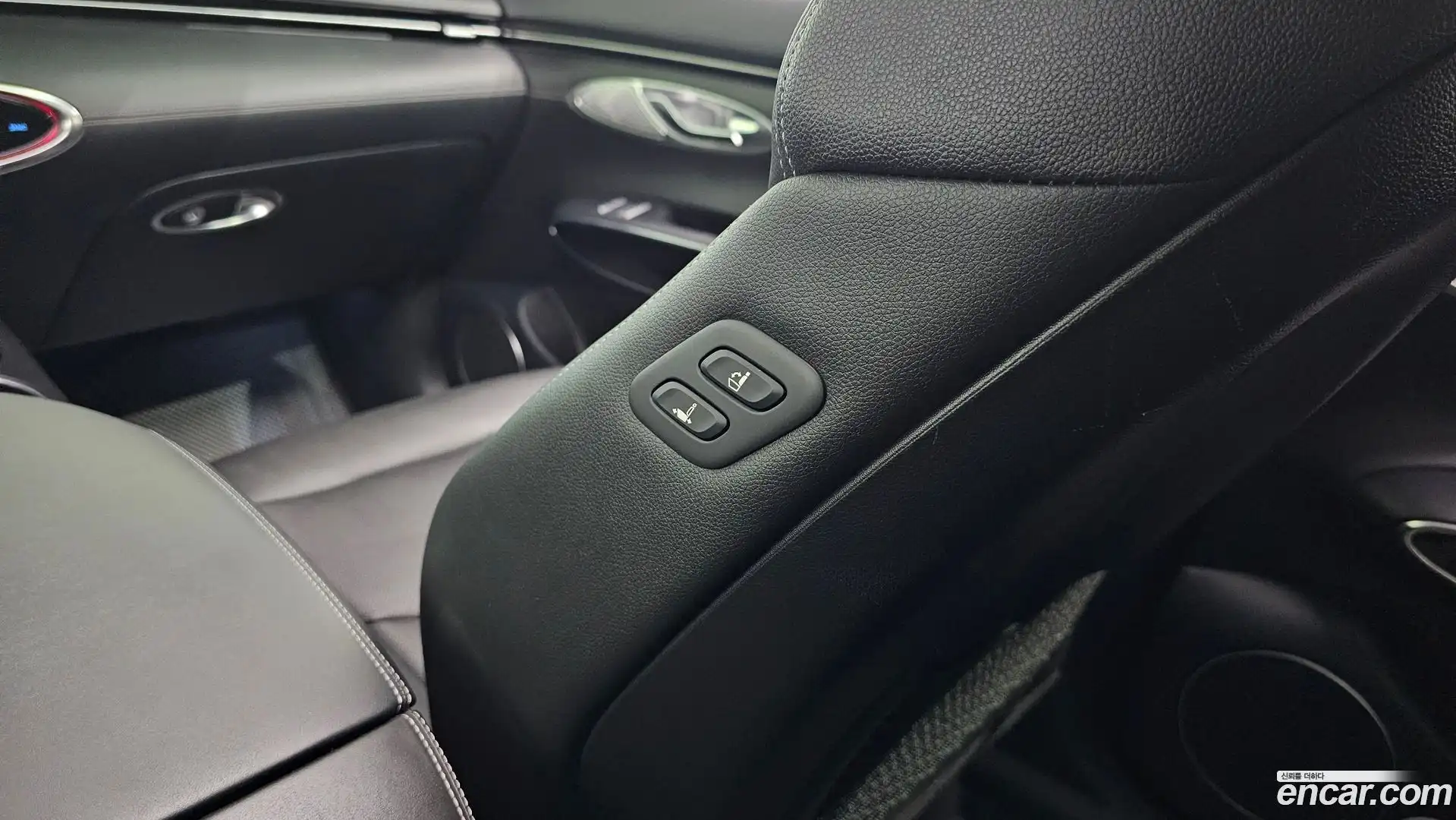GV70 Genesis 2022.2-OPTION-042