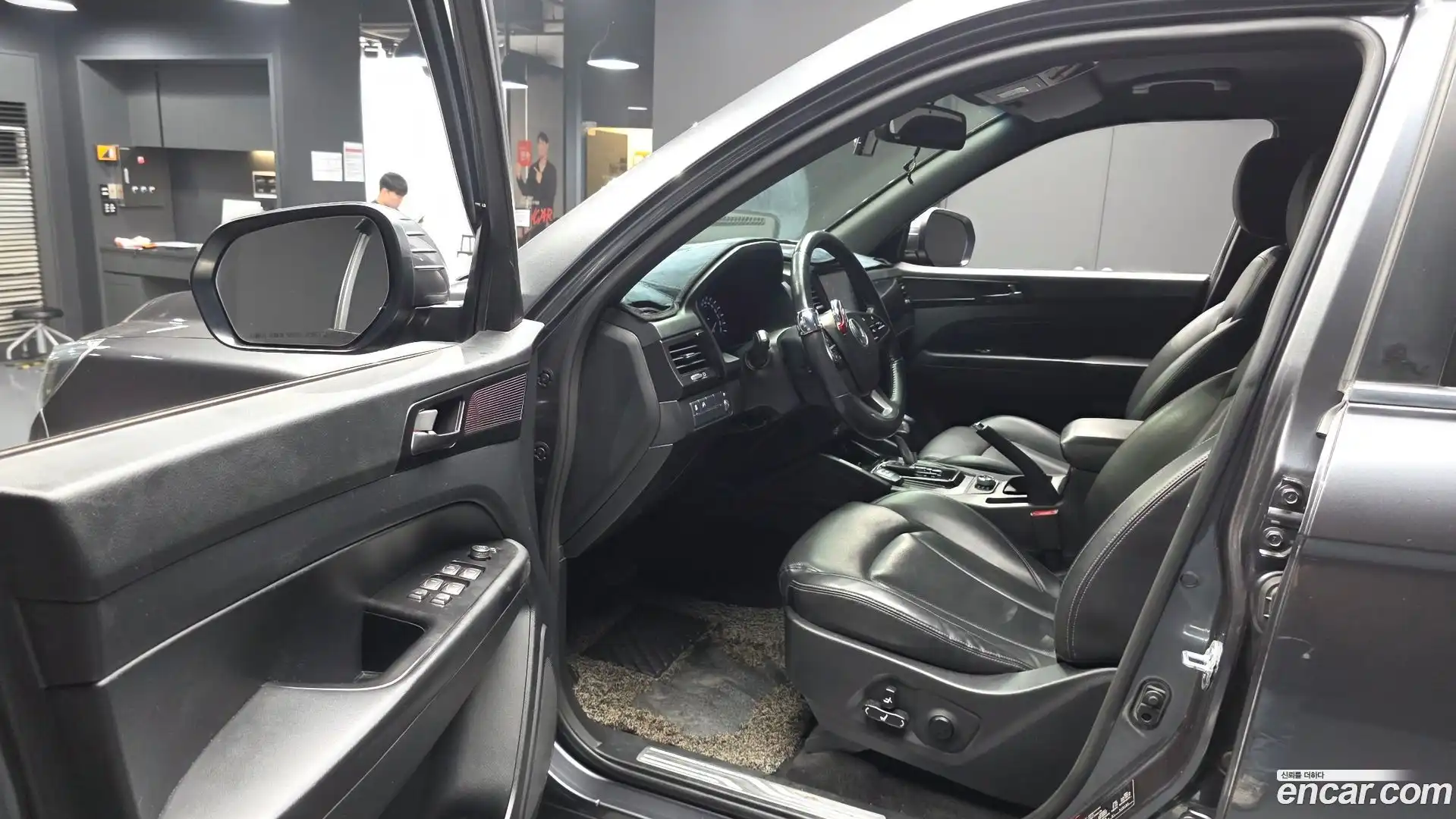 Rexton KG Mobility 2019.11-INNER-010