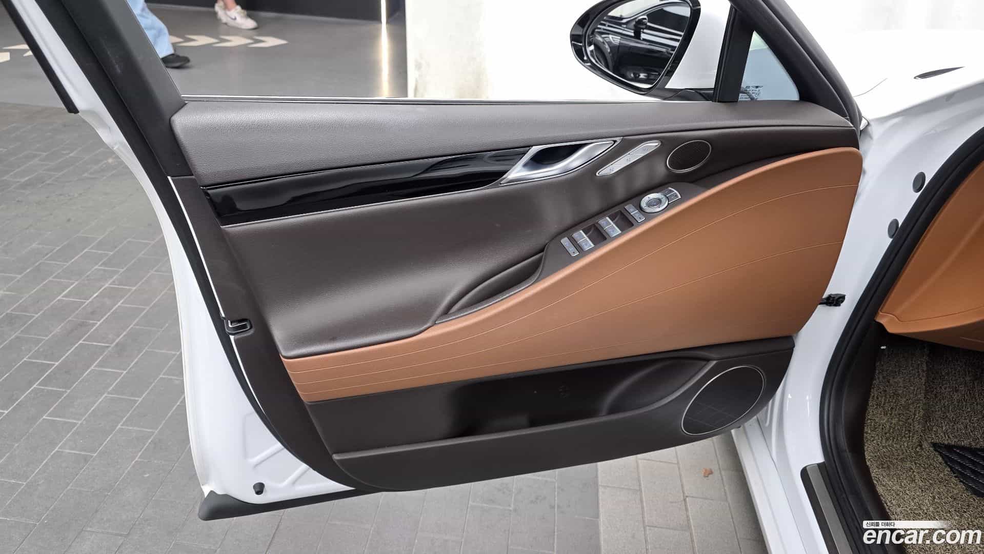 G80 Genesis 2020.10-INNER-034