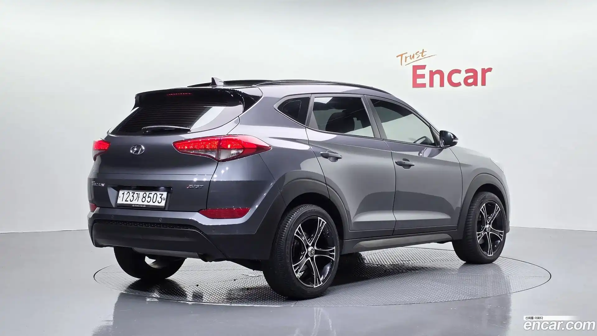Tucson Hyundai 2015.9-OUTER-002