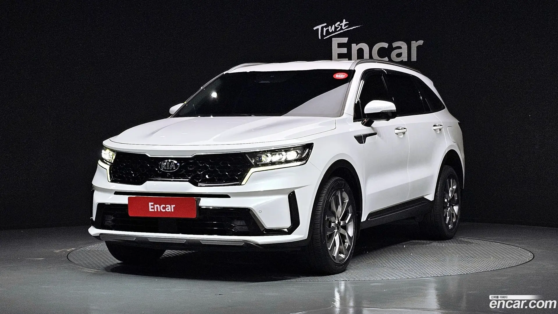 Main__Slider__Photo:Sorento Kia 2020.5-0