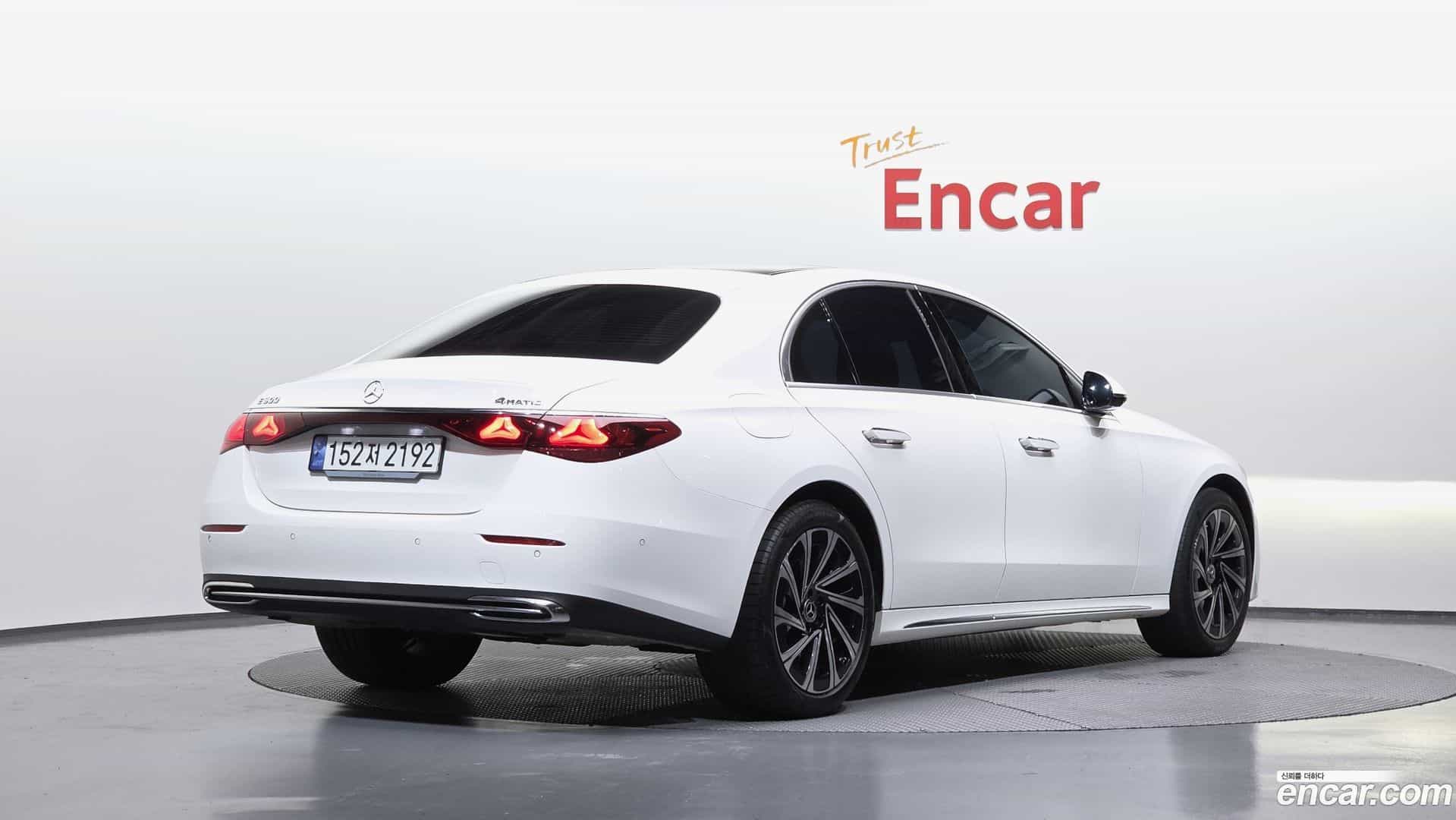 E-Class Mercedes-Benz 2024.3-OUTER-002