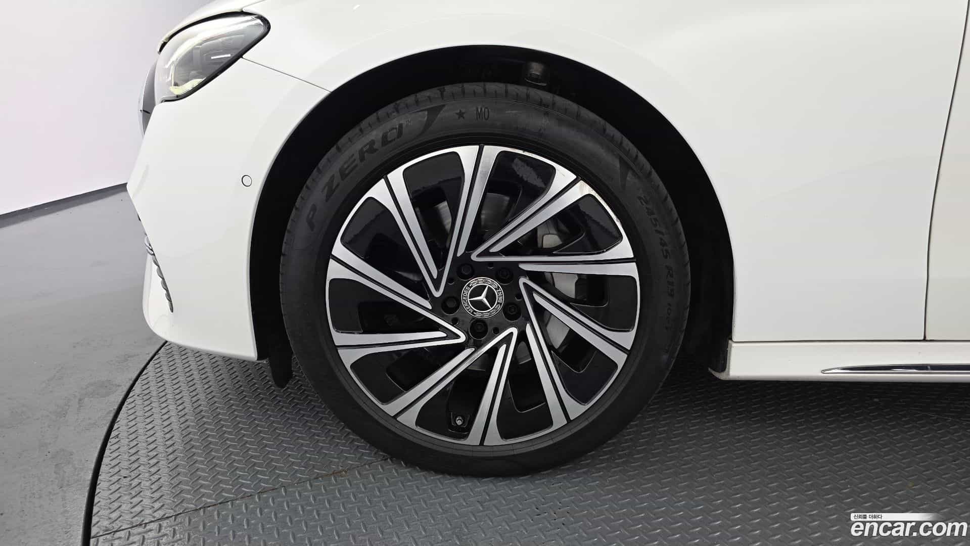 E-Class Mercedes-Benz 2024.3-OUTER-005