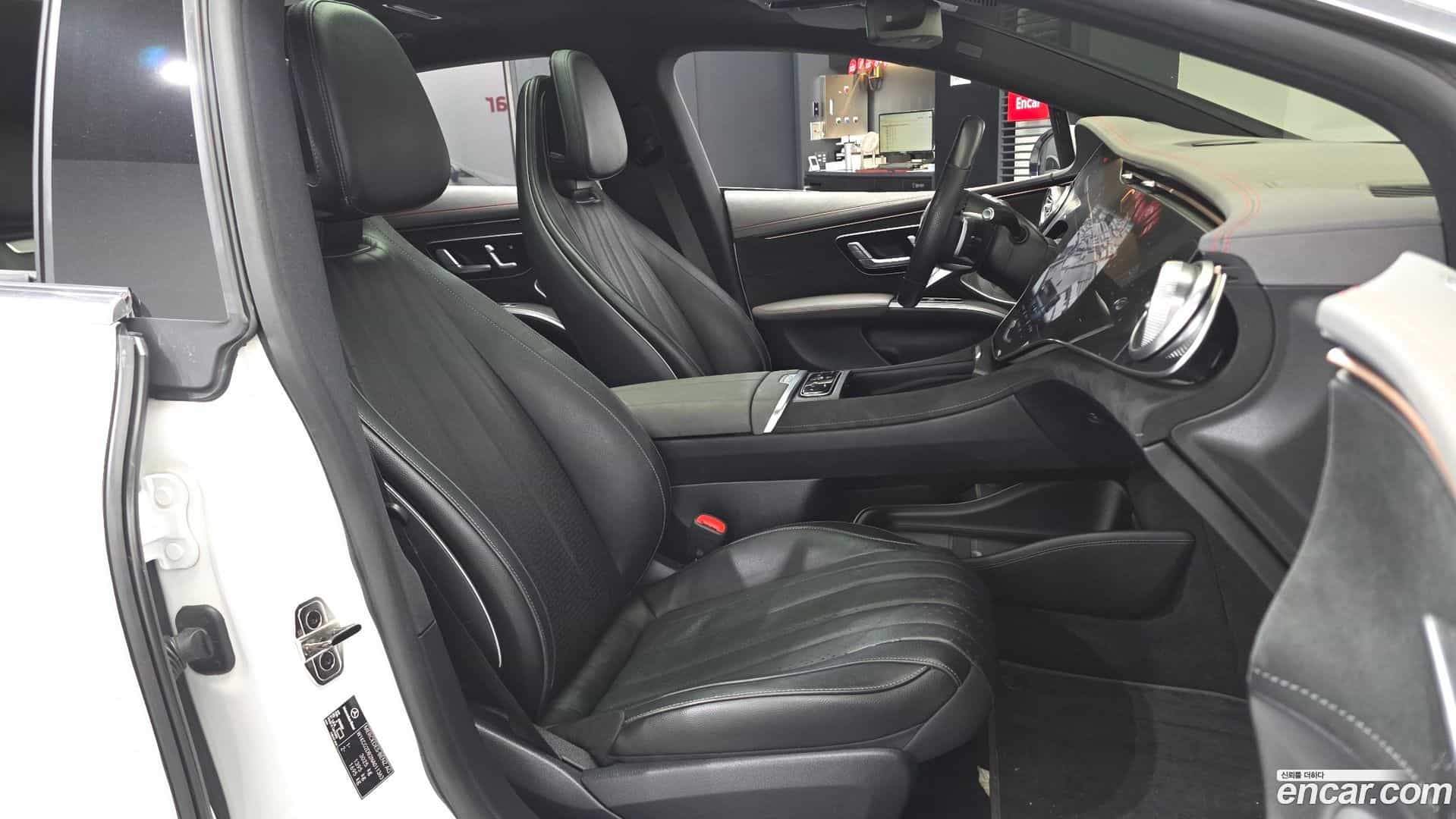 EQS Mercedes-Benz 2022.3-OPTION-015