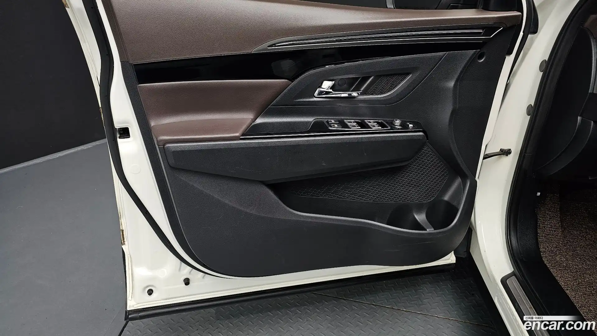 KORANDO KG Mobility 2019.3-INNER-034