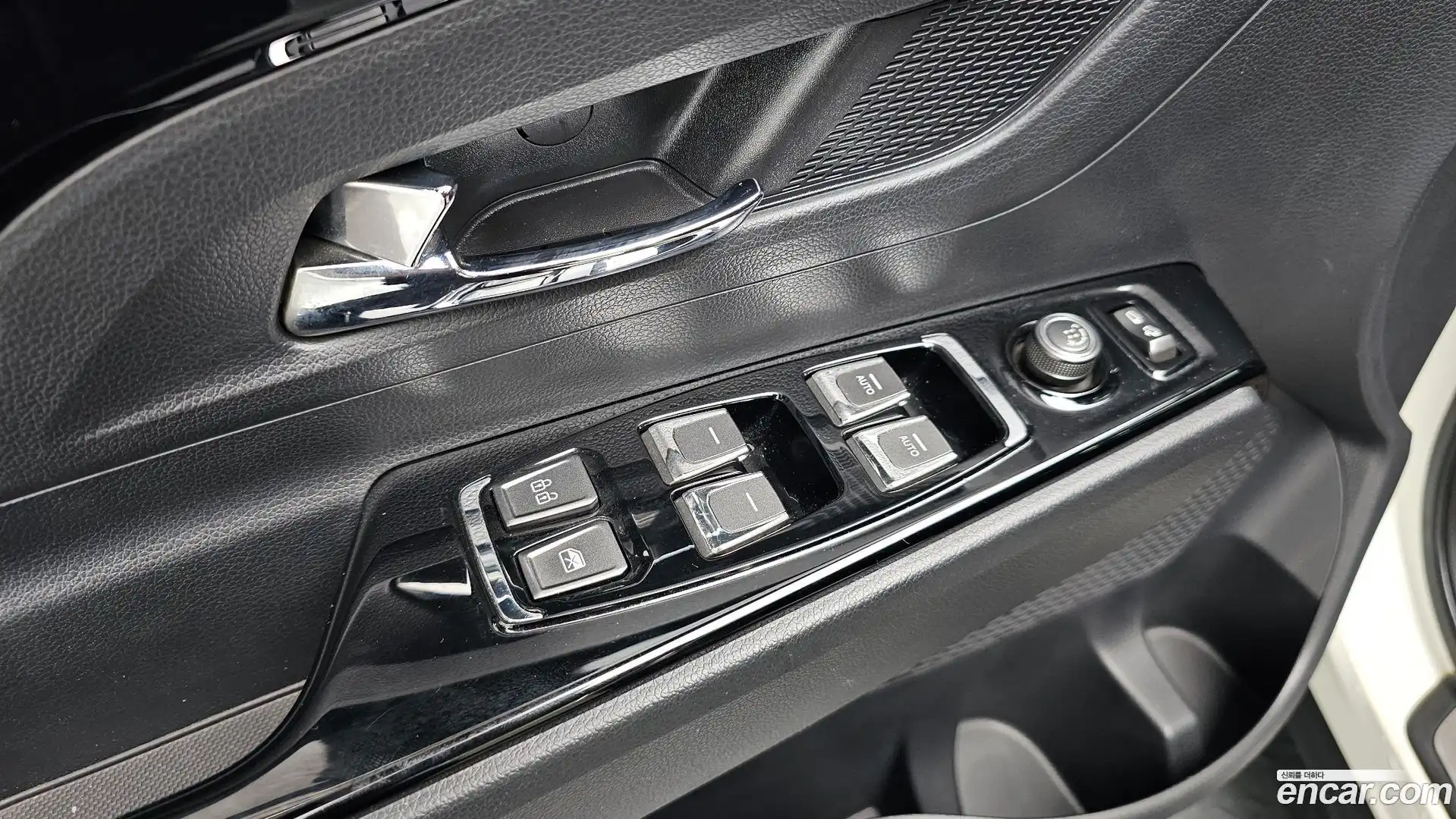 KORANDO KG Mobility 2019.3-OPTION-044