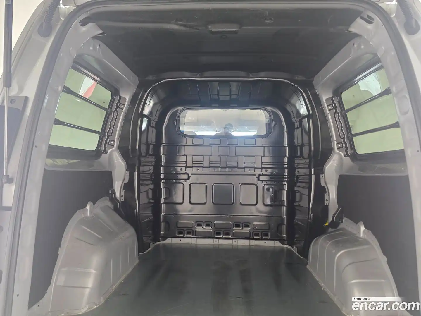 Staria Hyundai 2024.6-OPTION-018