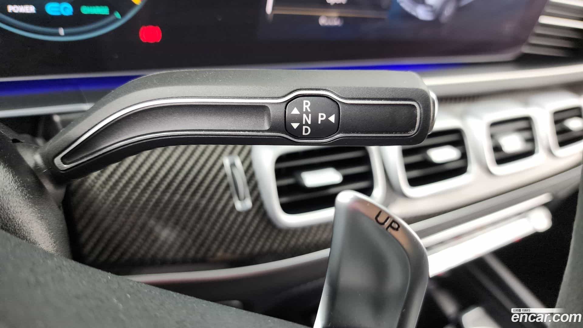 GLE-Class Mercedes-Benz 2023.7-INNER-009