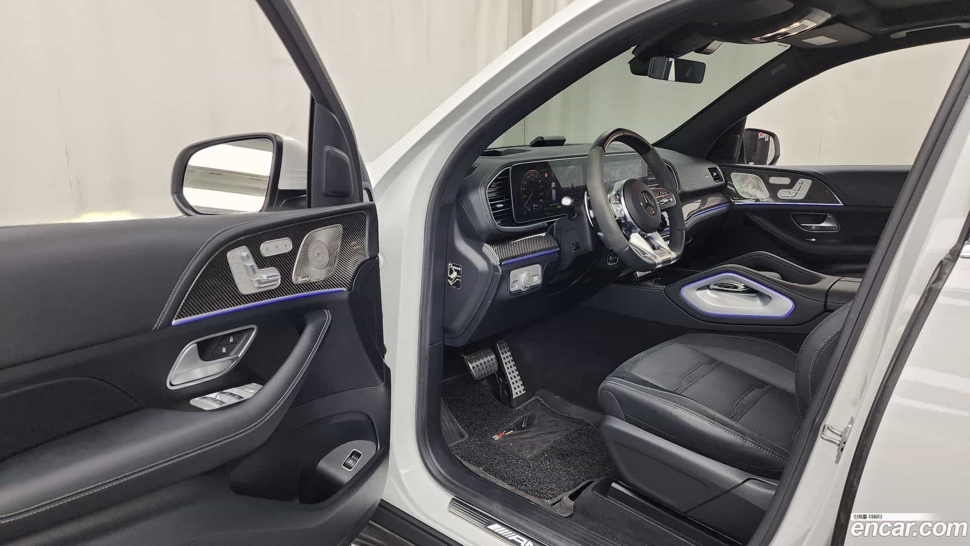 GLE-Class Mercedes-Benz 2023.7-INNER-010