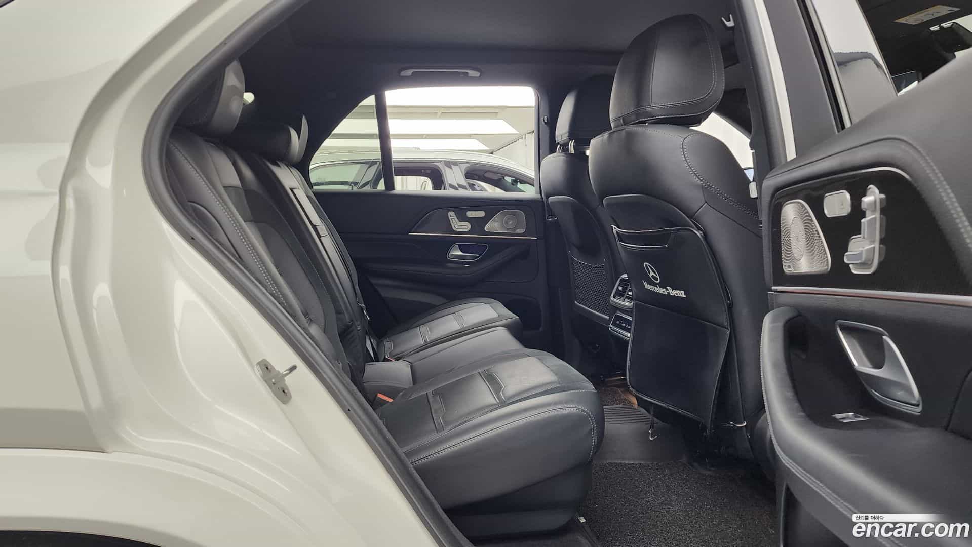 GLE-Class Mercedes-Benz 2023.7-OPTION-016