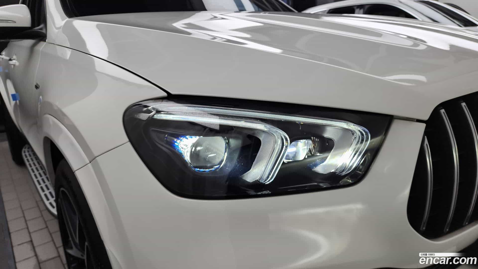 GLE-Class Mercedes-Benz 2023.7-OUTER-032
