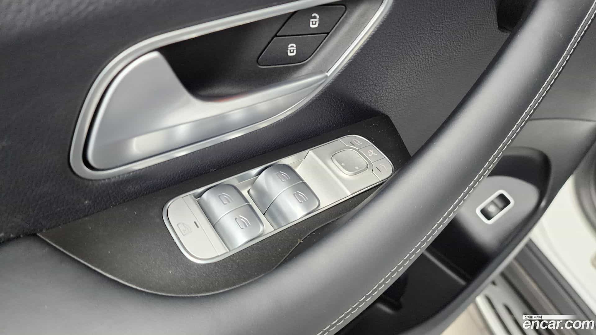 GLE-Class Mercedes-Benz 2023.7-OPTION-040