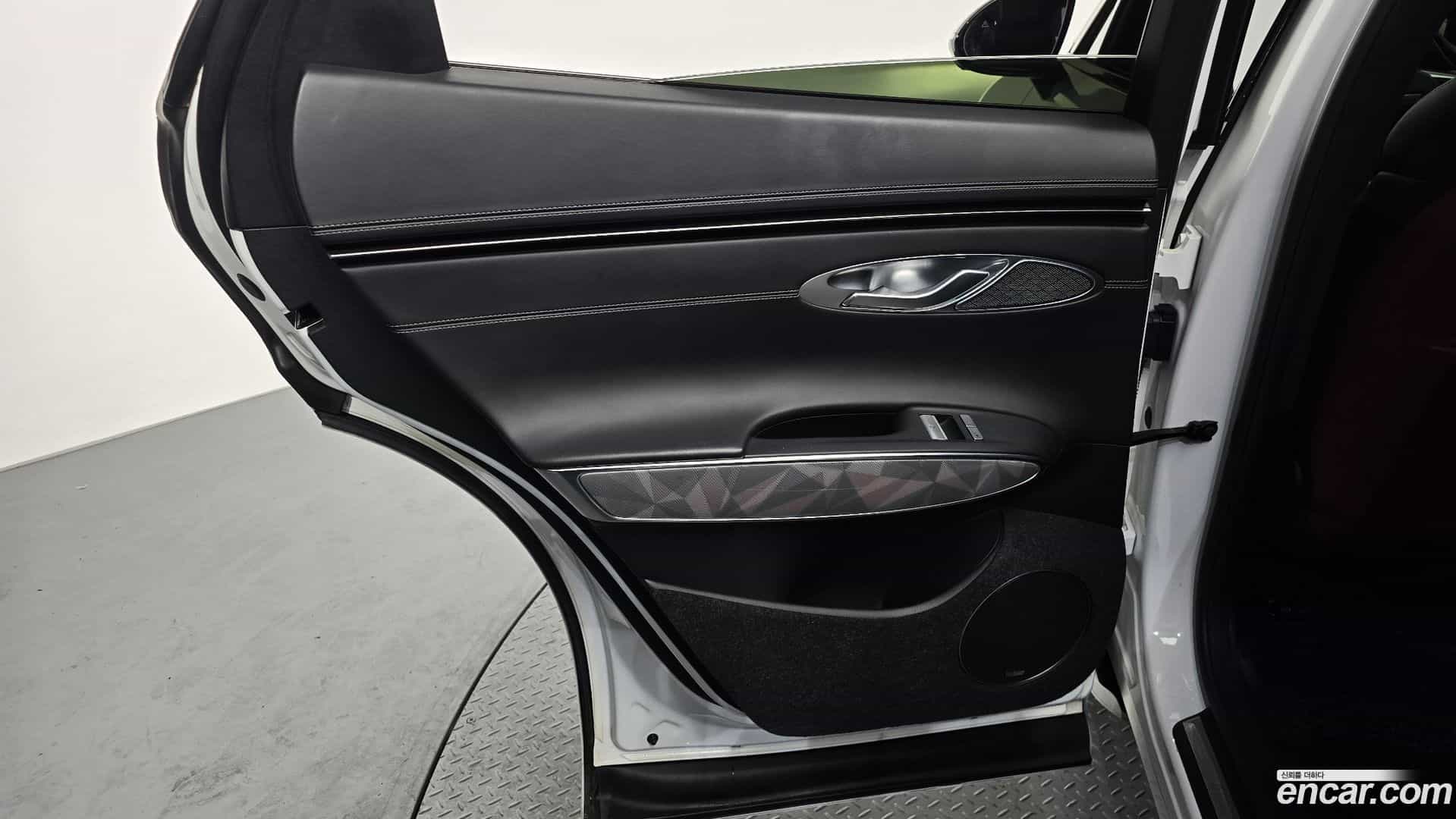 GV70 Genesis 2021.2-INNER-035