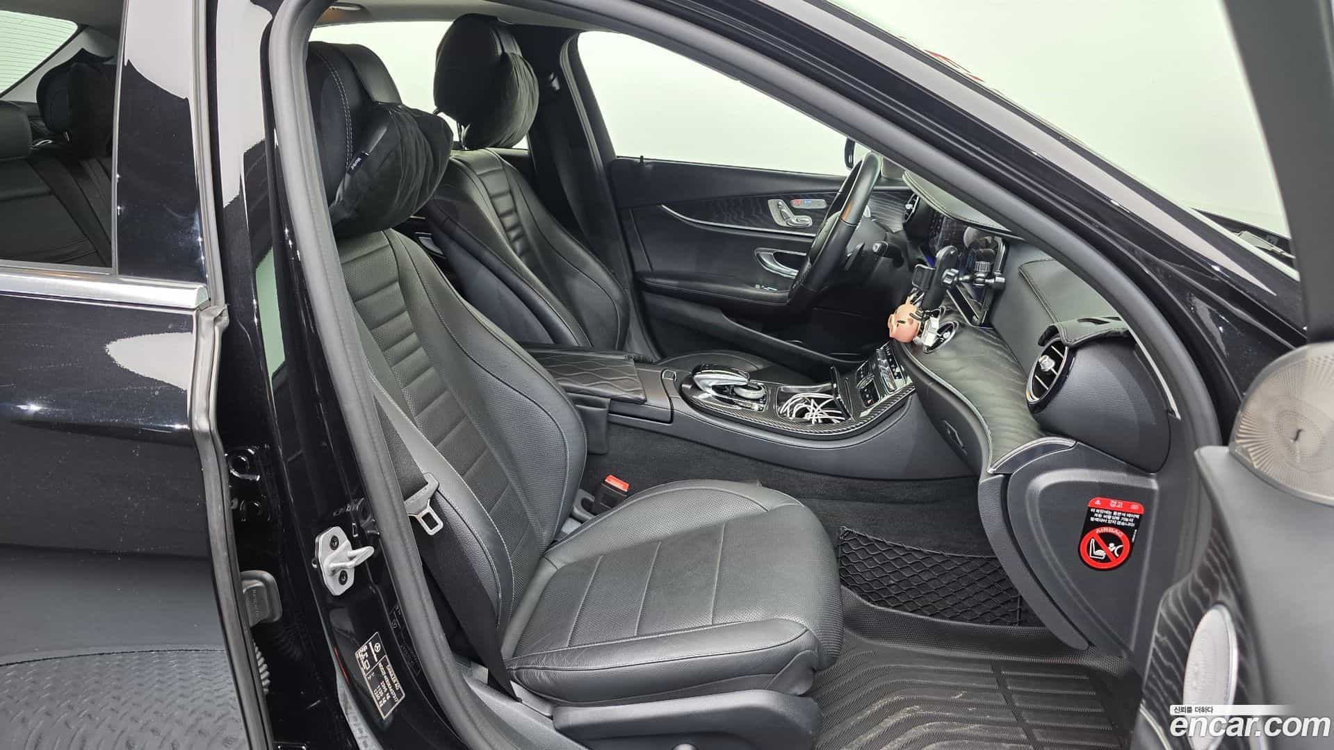 E-Class Mercedes-Benz 2019.7-OPTION-015
