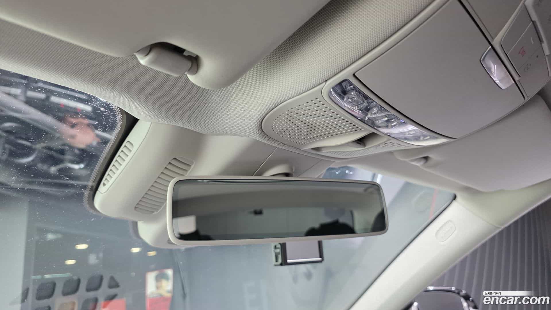 E-Class Mercedes-Benz 2019.7-OPTION-022