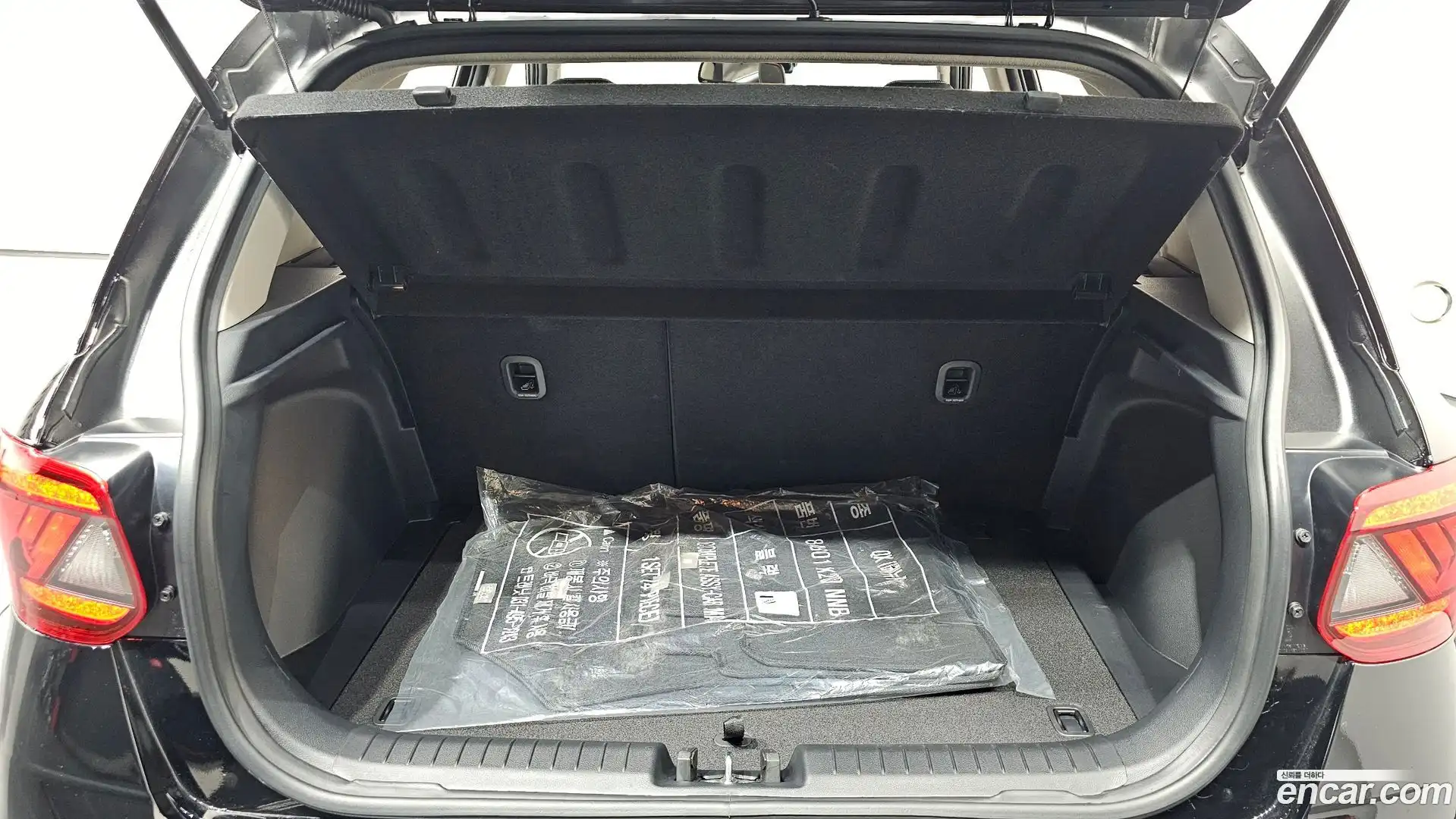 Venue Hyundai 2025.6-OPTION-019
