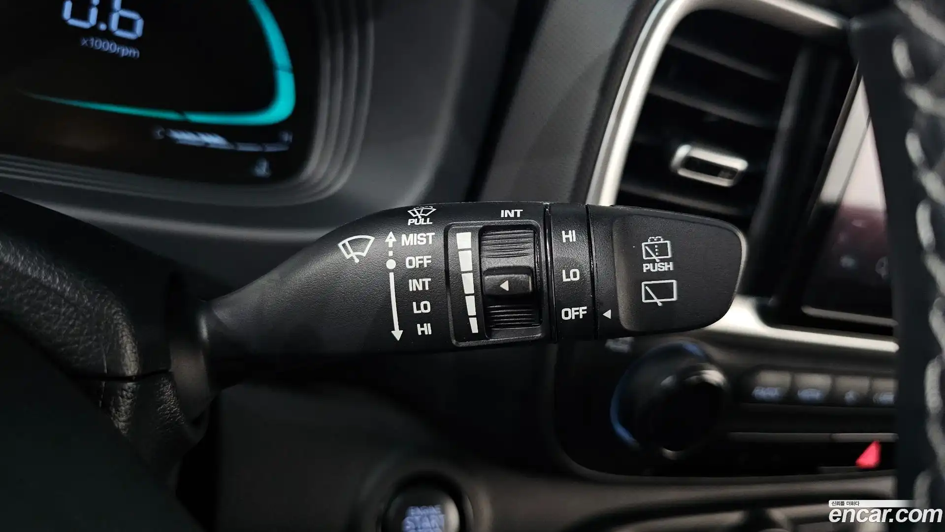 Venue Hyundai 2025.6-OPTION-023