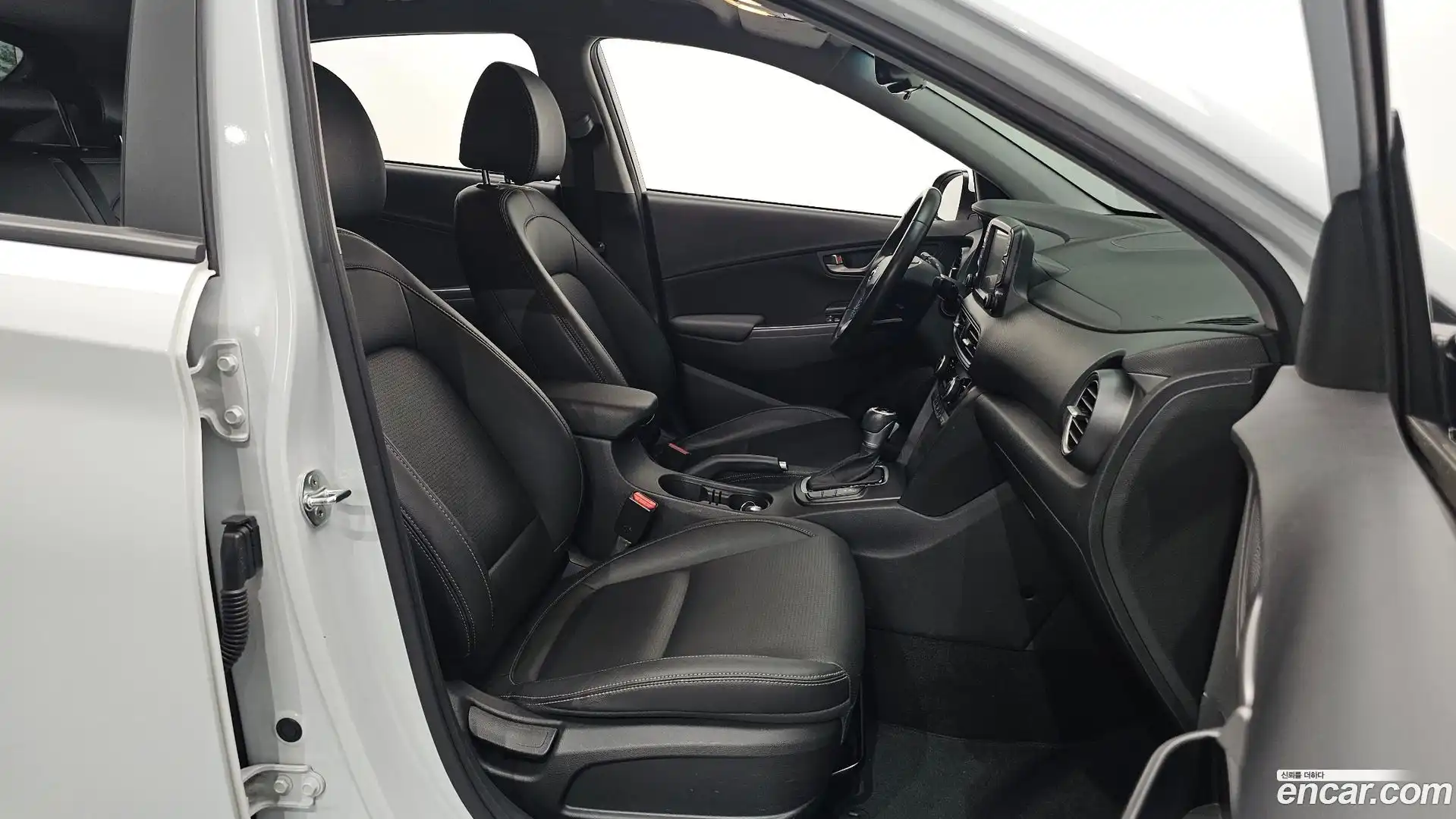 Kona Hyundai 2020.6-INNER-010