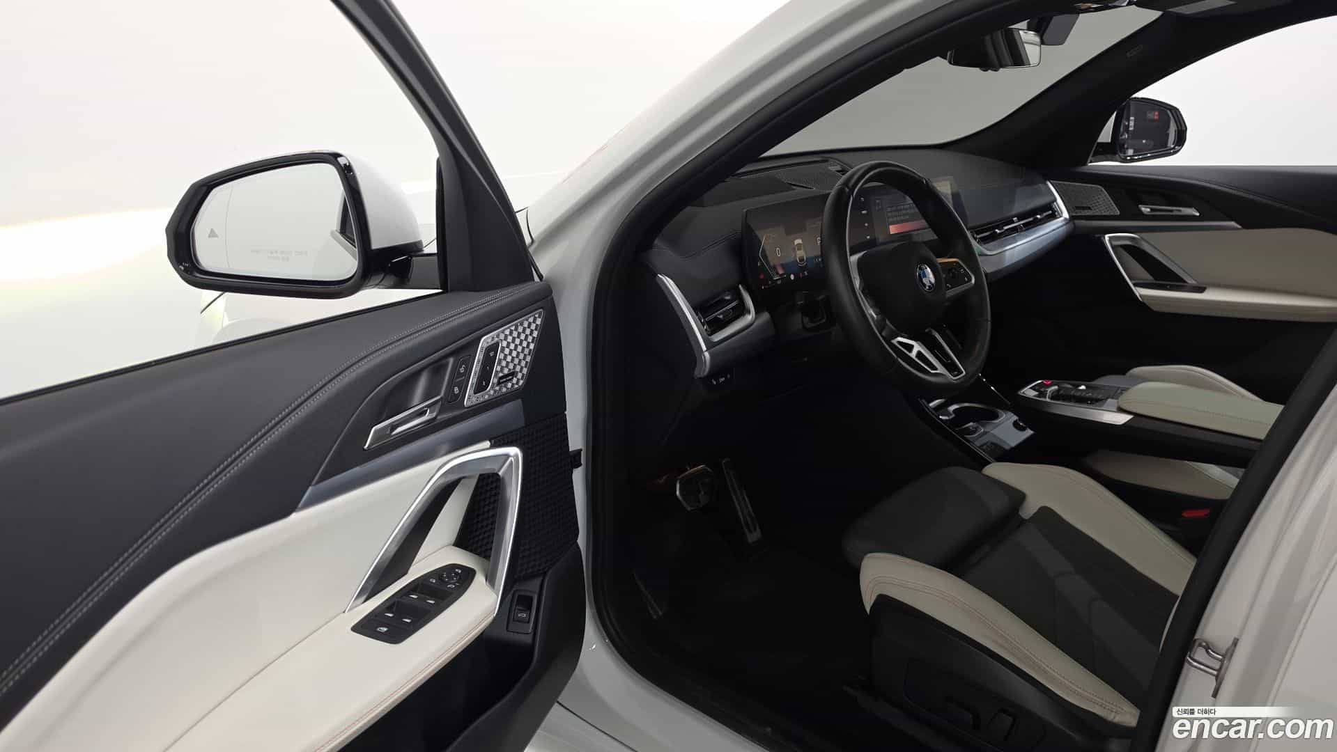 X2 (F39) BMW 2024.8-INNER-010