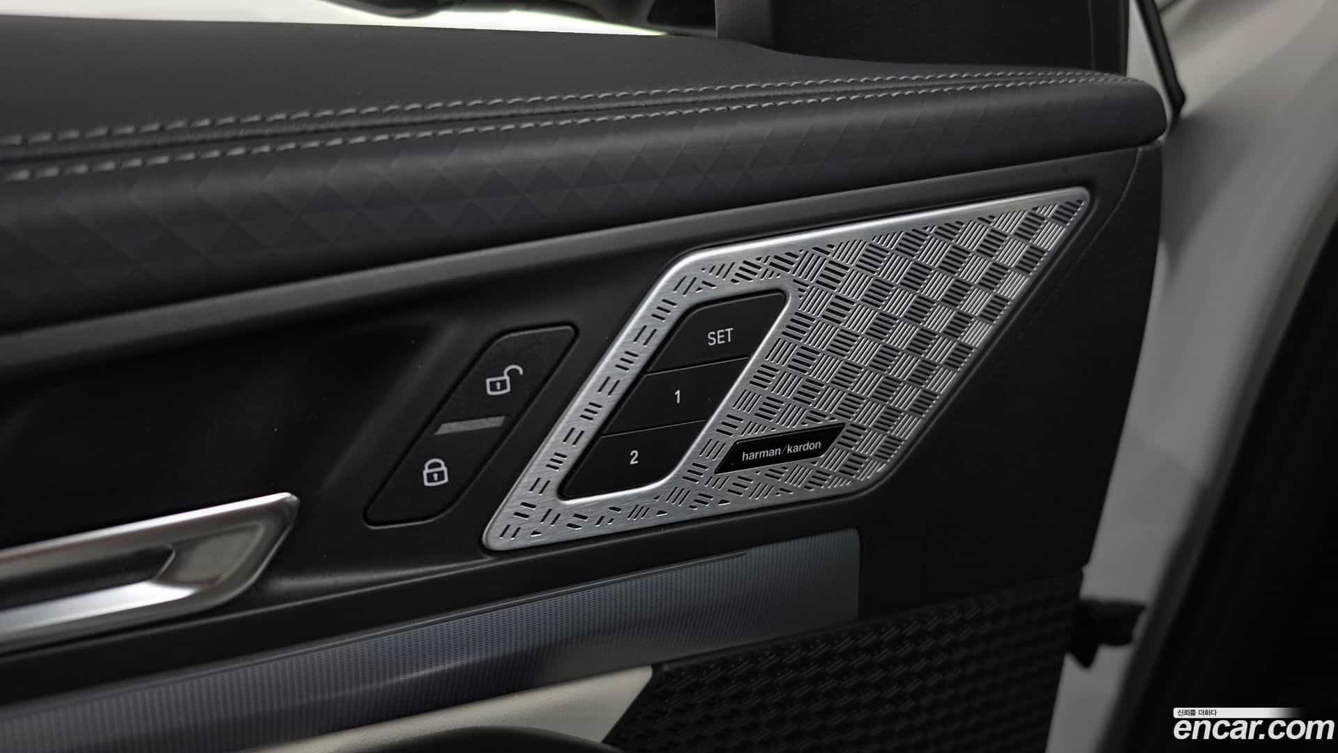 X2 (F39) BMW 2024.8-OPTION-043