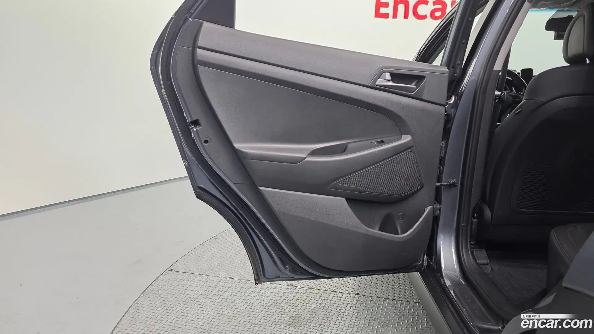 Tucson Hyundai 2017.5-INNER-035