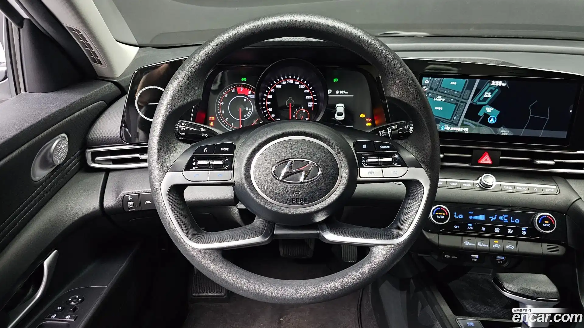AVANTE Hyundai 2022.4-OPTION-017