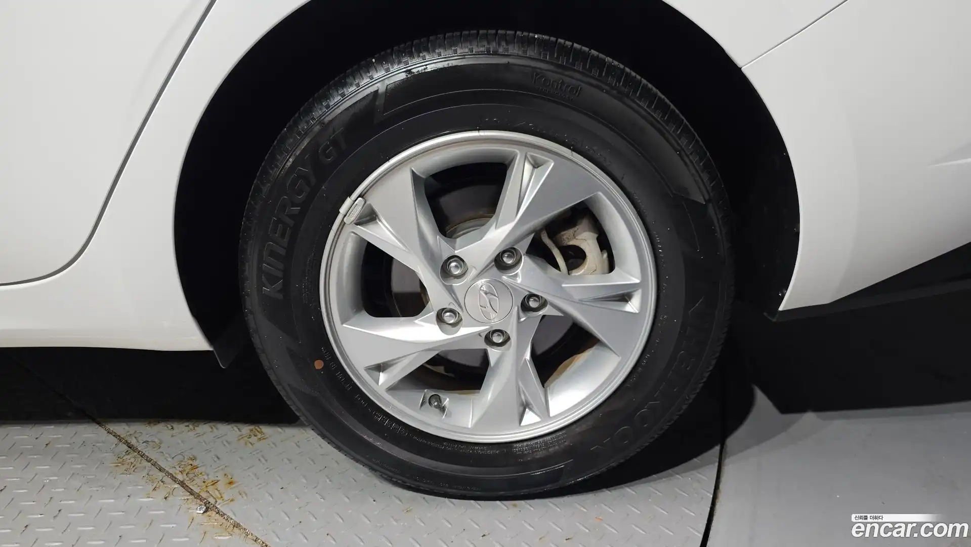 AVANTE Hyundai 2022.4-OUTER-031