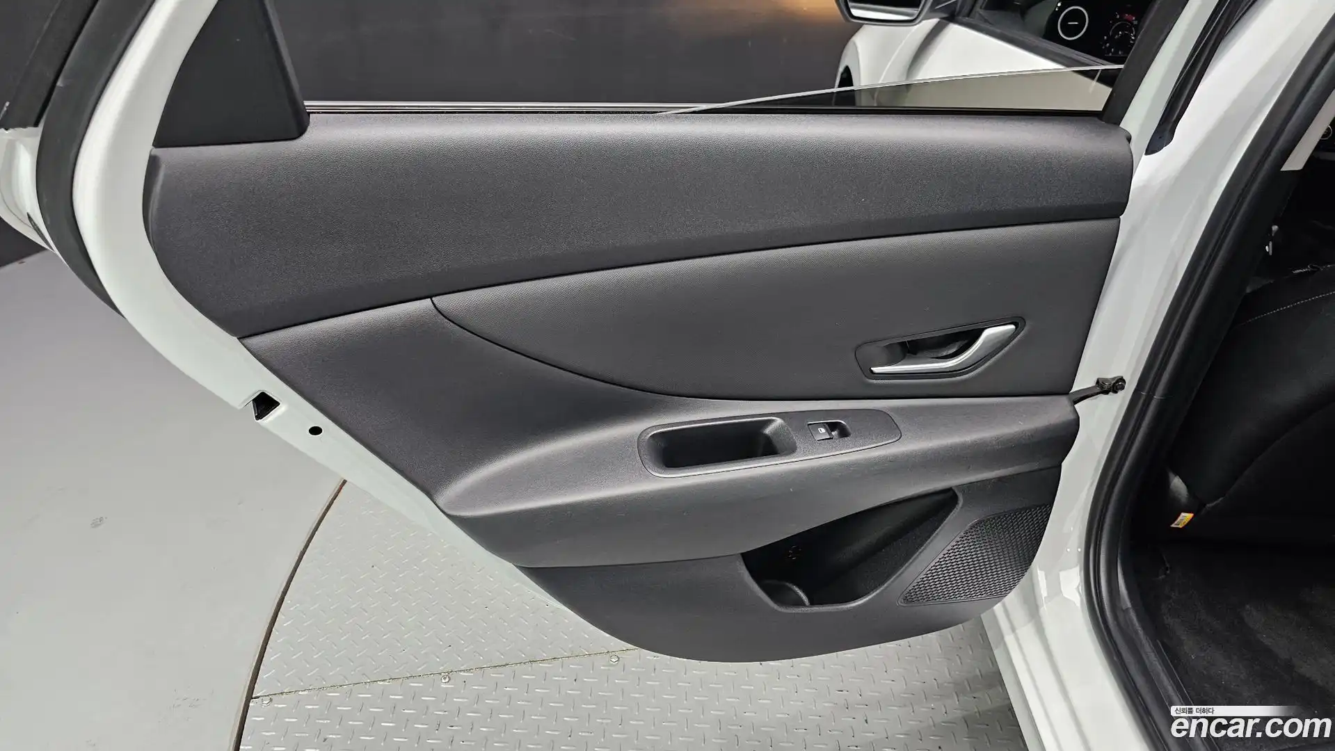AVANTE Hyundai 2022.4-INNER-035
