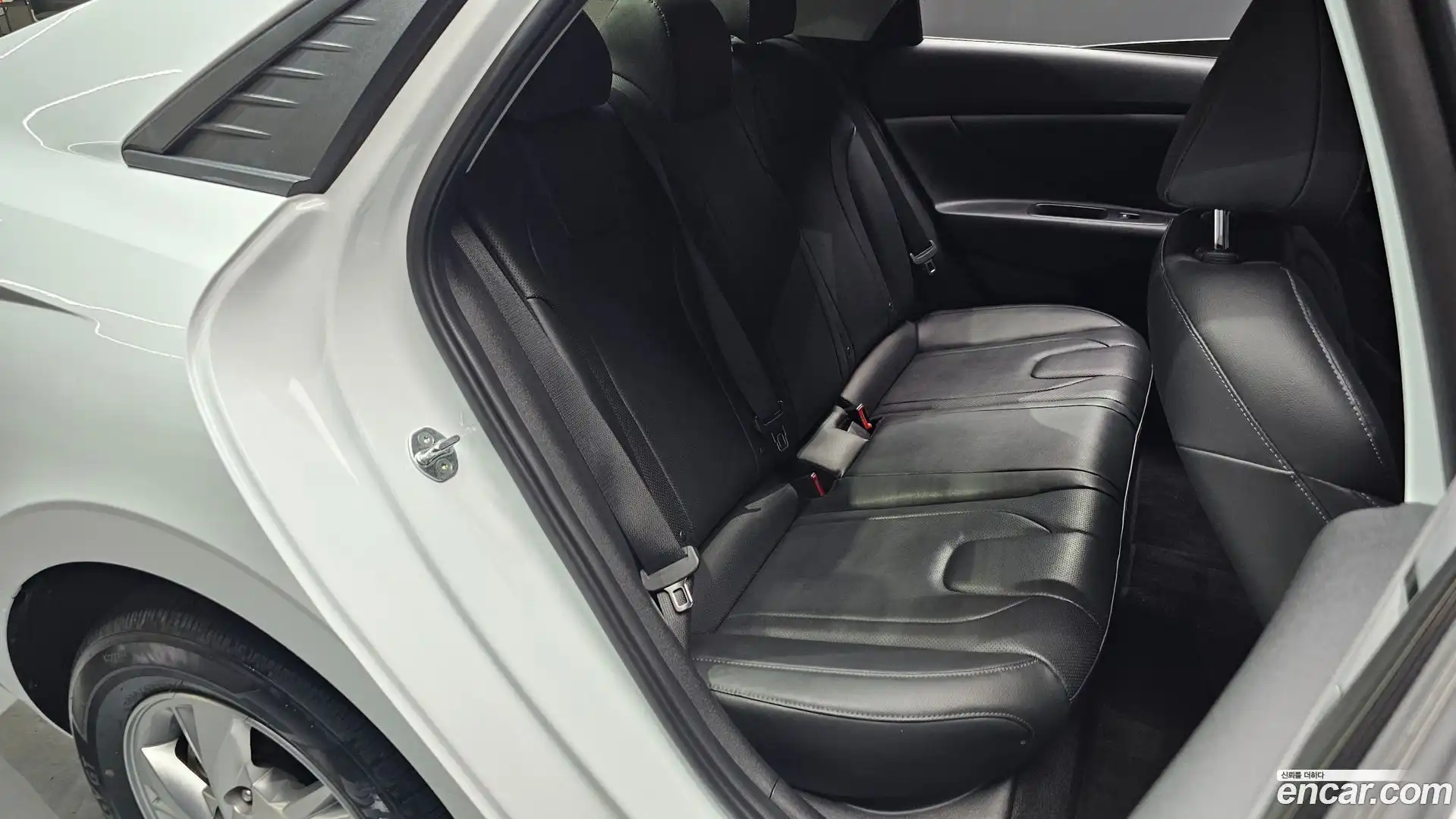 AVANTE Hyundai 2022.4-INNER-036