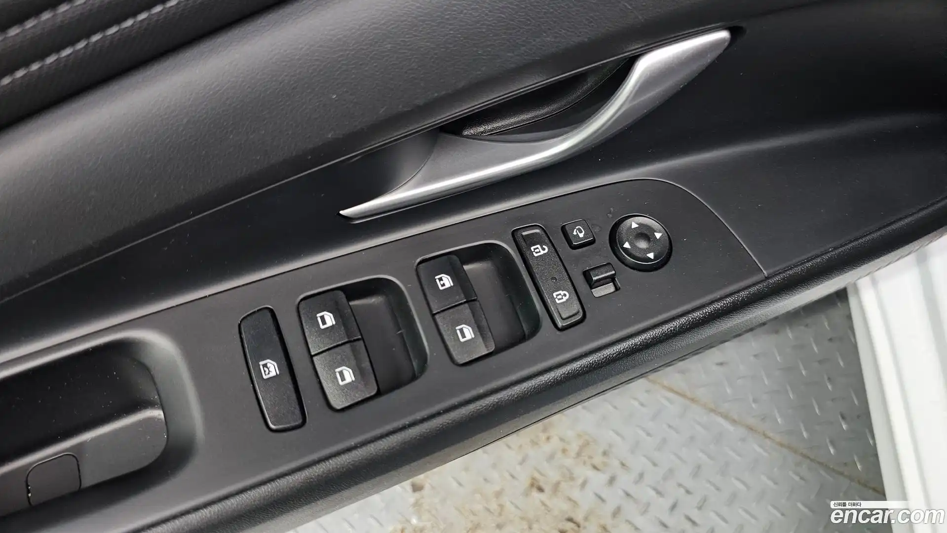 AVANTE Hyundai 2022.4-OPTION-044