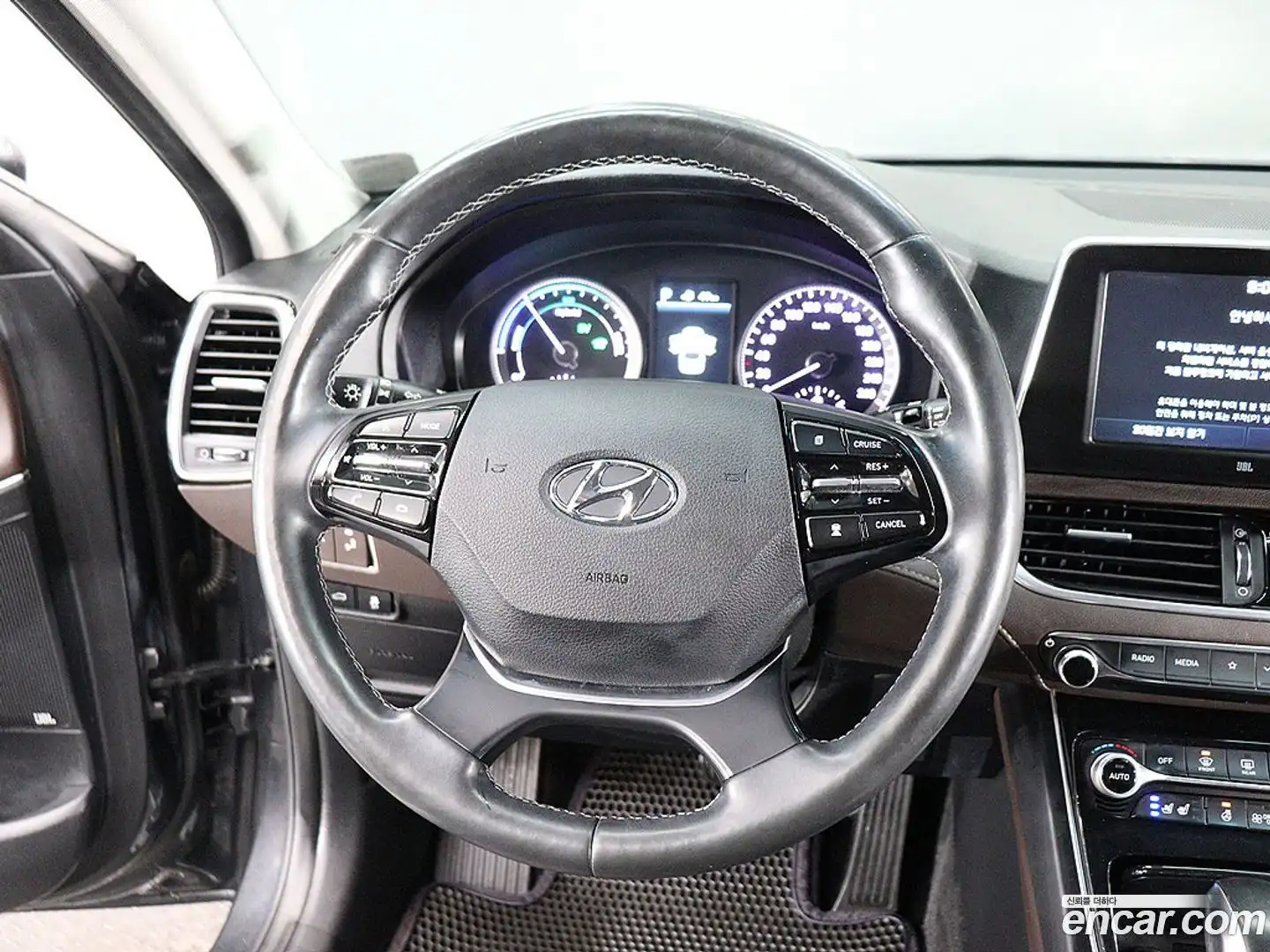 Grandeur Hyundai 2019.0-OPTION-017