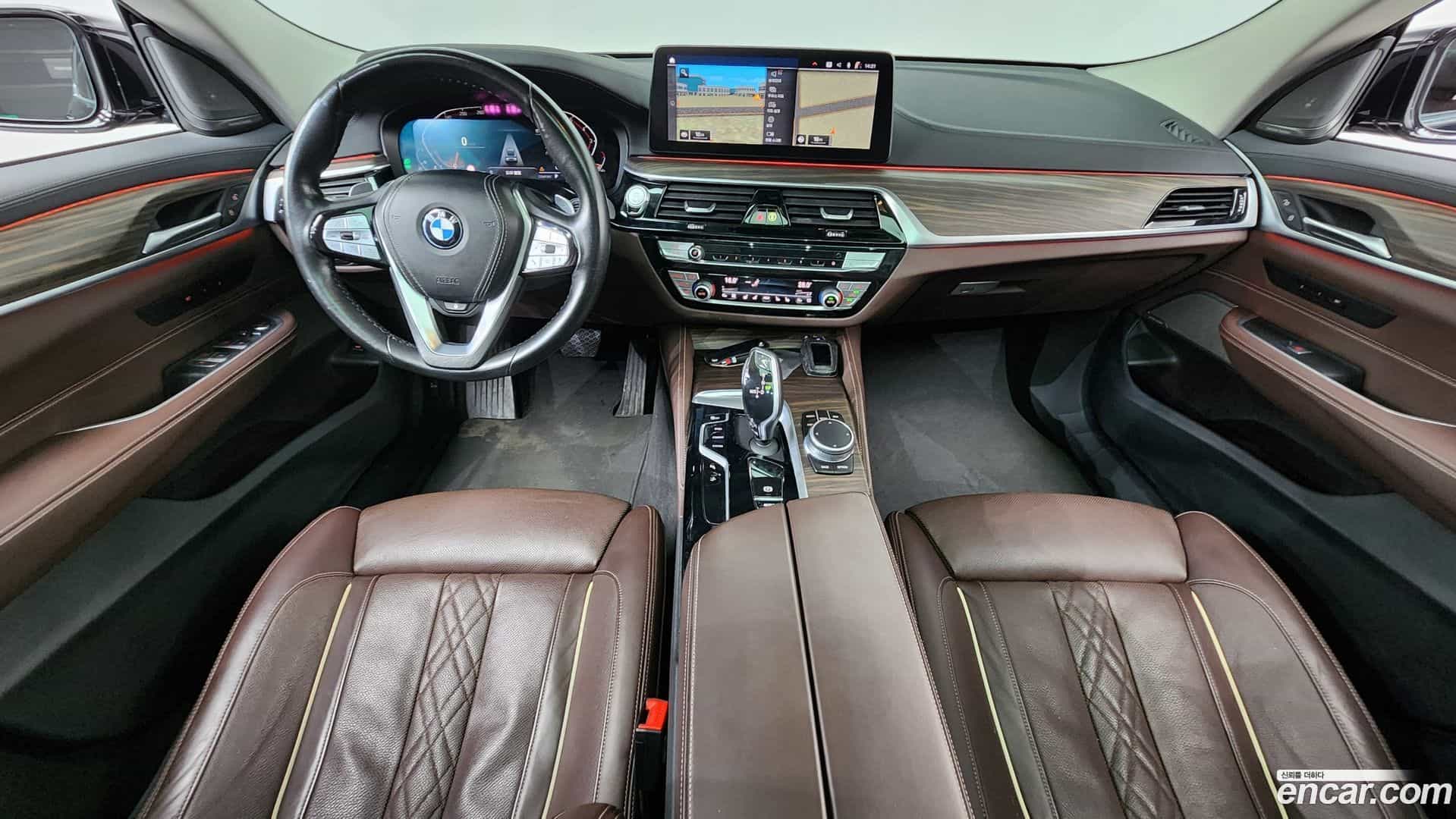 Gran Turismo BMW 2022.0-INNER-007