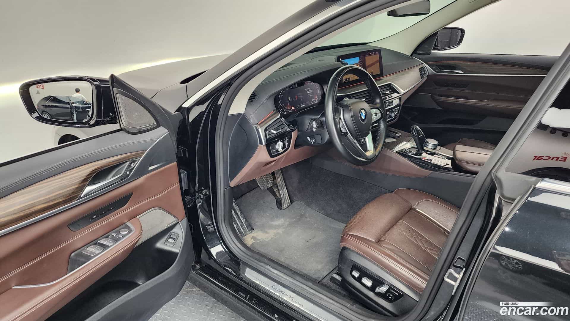Gran Turismo BMW 2022.0-INNER-010